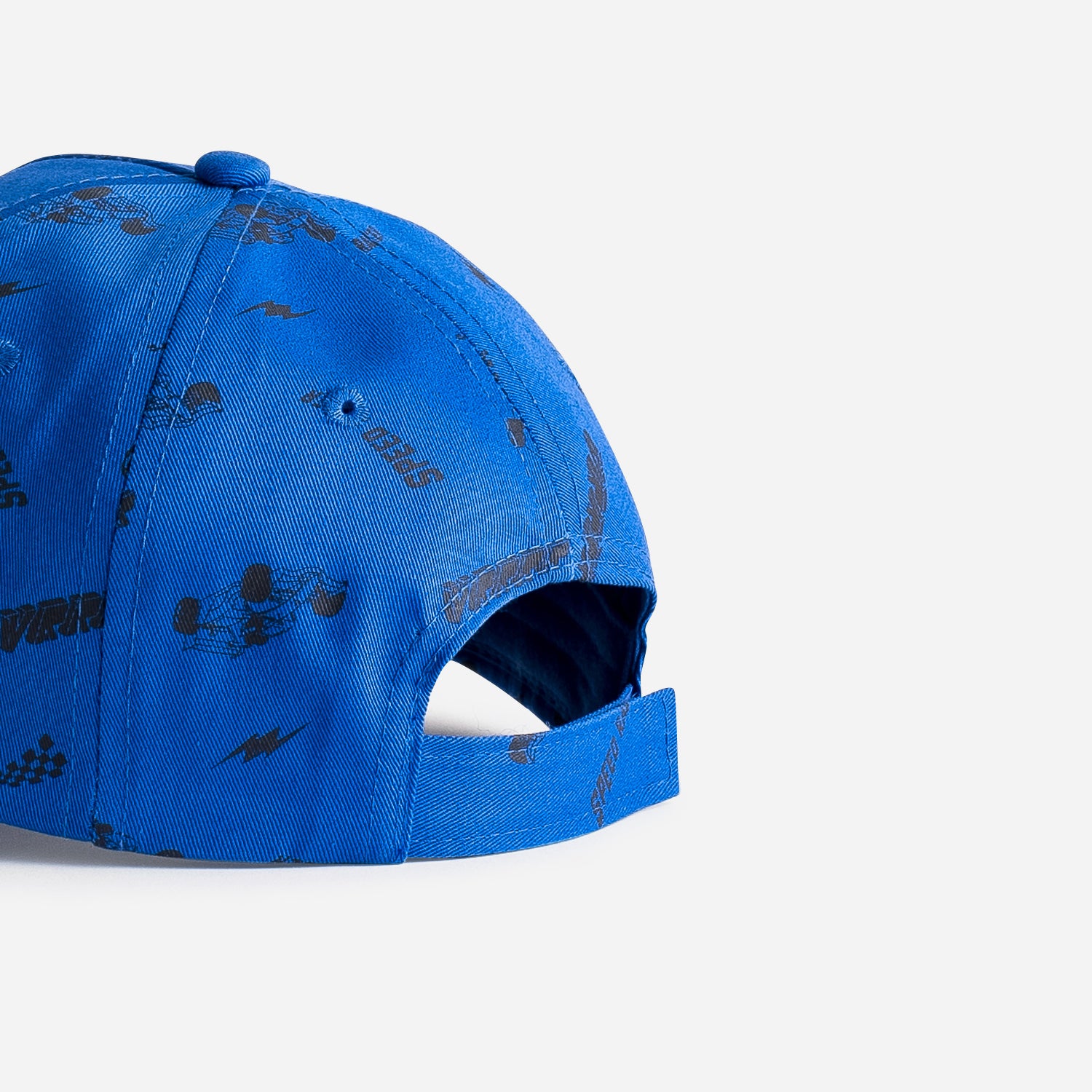 Casquette bleue et marine à motifs voitures
