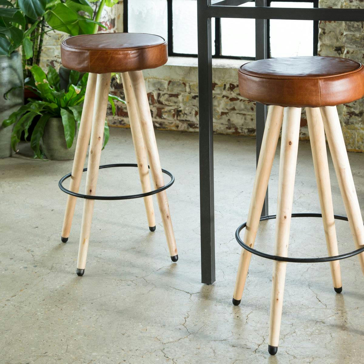 - Tabouret de bar en cuir et croûte de cuir marron 30 cm