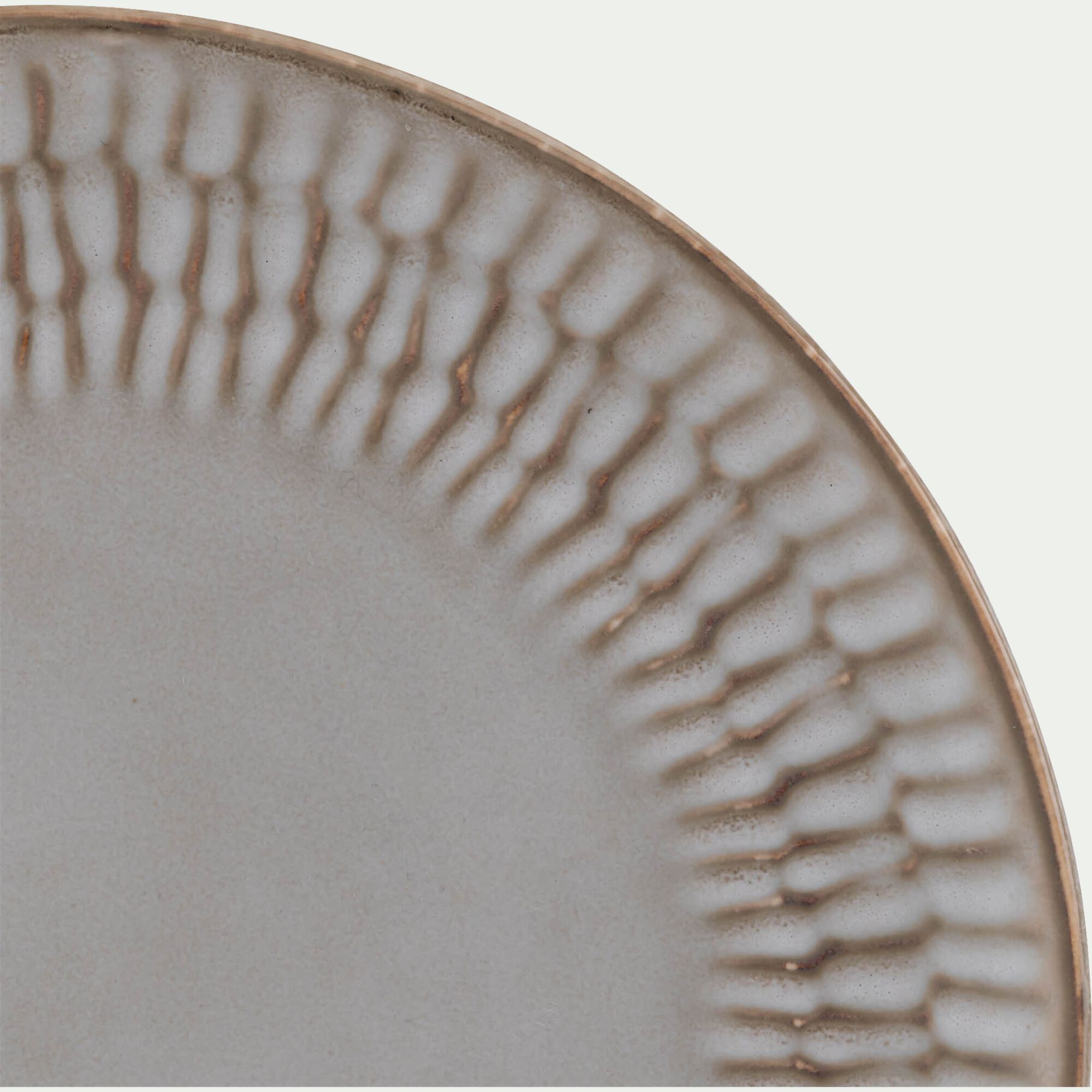 LIAM - Assiette à dessert martelée en grès D21,7cm - blanc ventoux