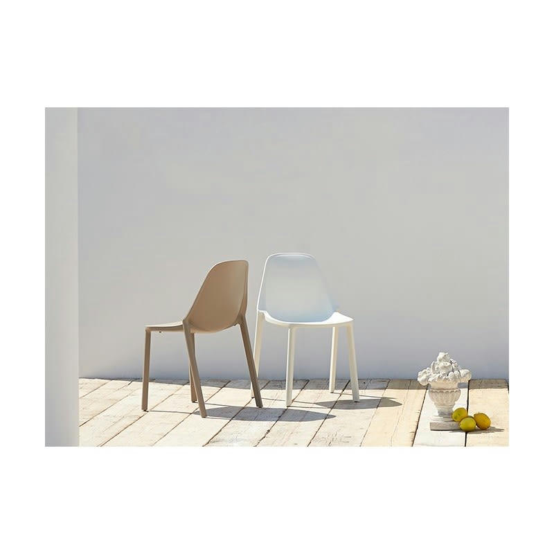 PIU - Chaise design en plastique blanc