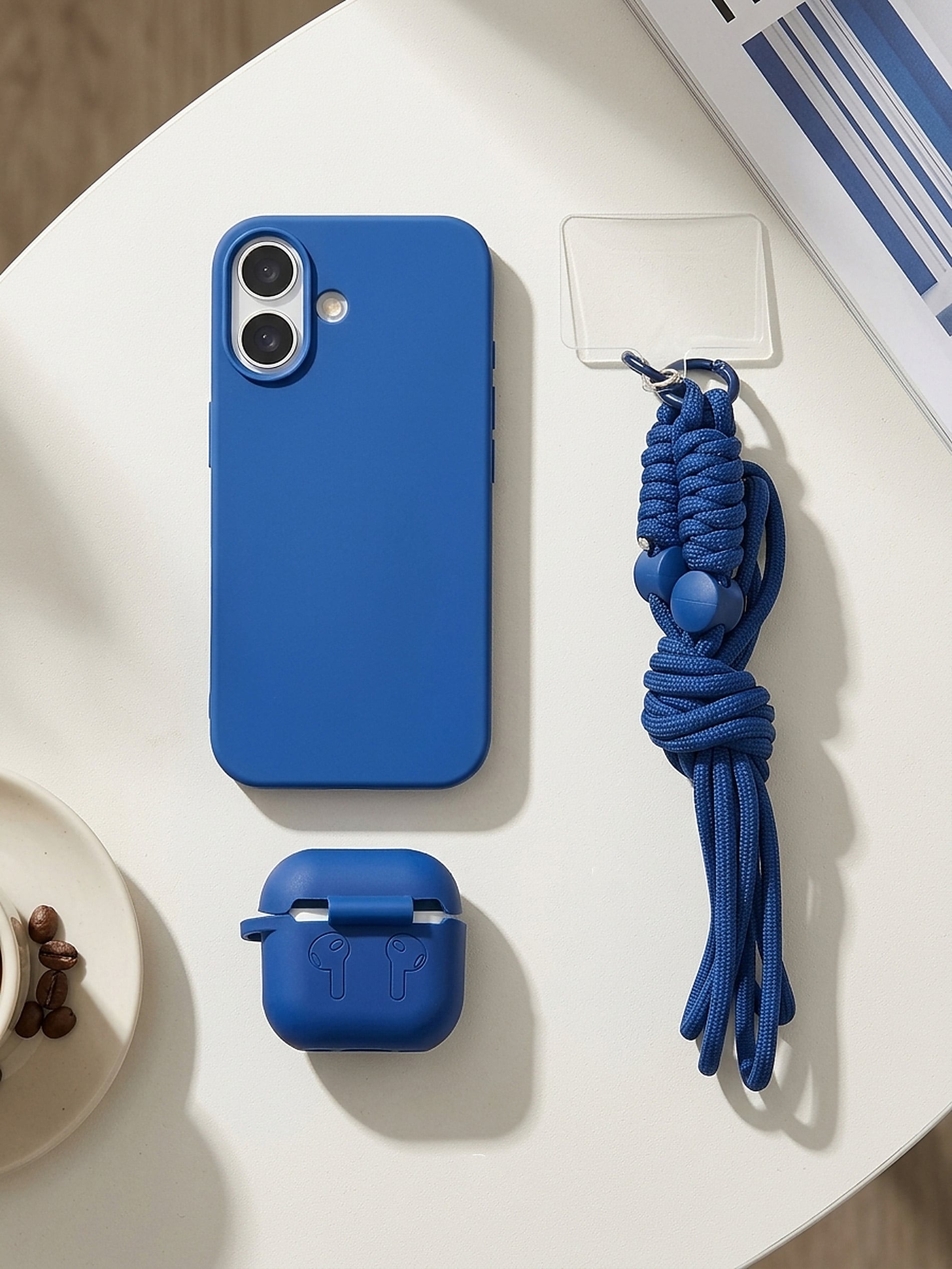 Zestaw etui na iPhone 15 Pro/16 Pro/17/17 Pro/17 Pro Max i AirPods Pro 3/4 ze smyczą