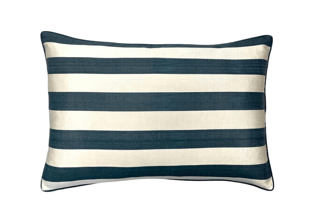 - Housse de coussin double soie ikat  40x60 noir