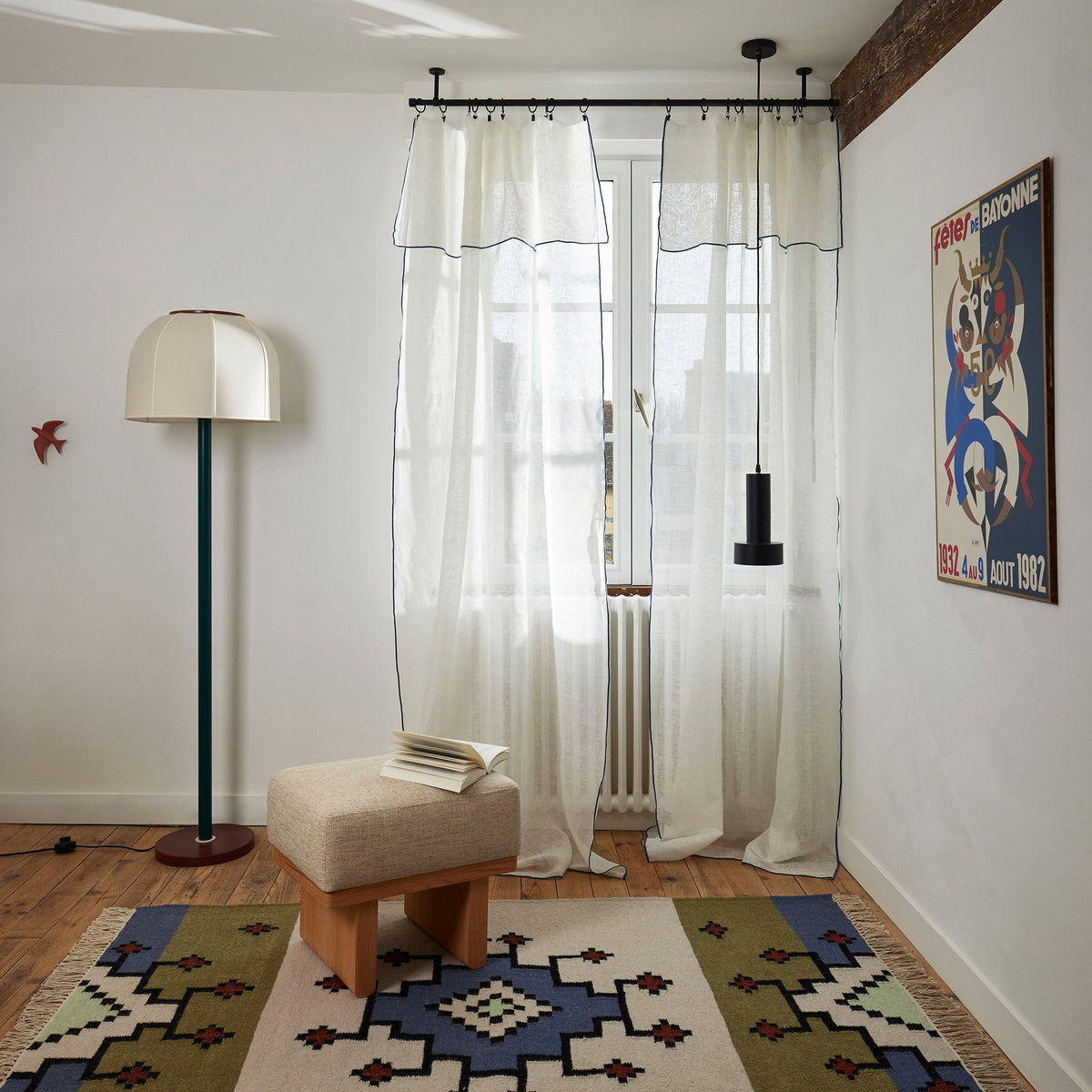 Madura Veiling Shadow hommel puur wit en indigo 145x280 cm