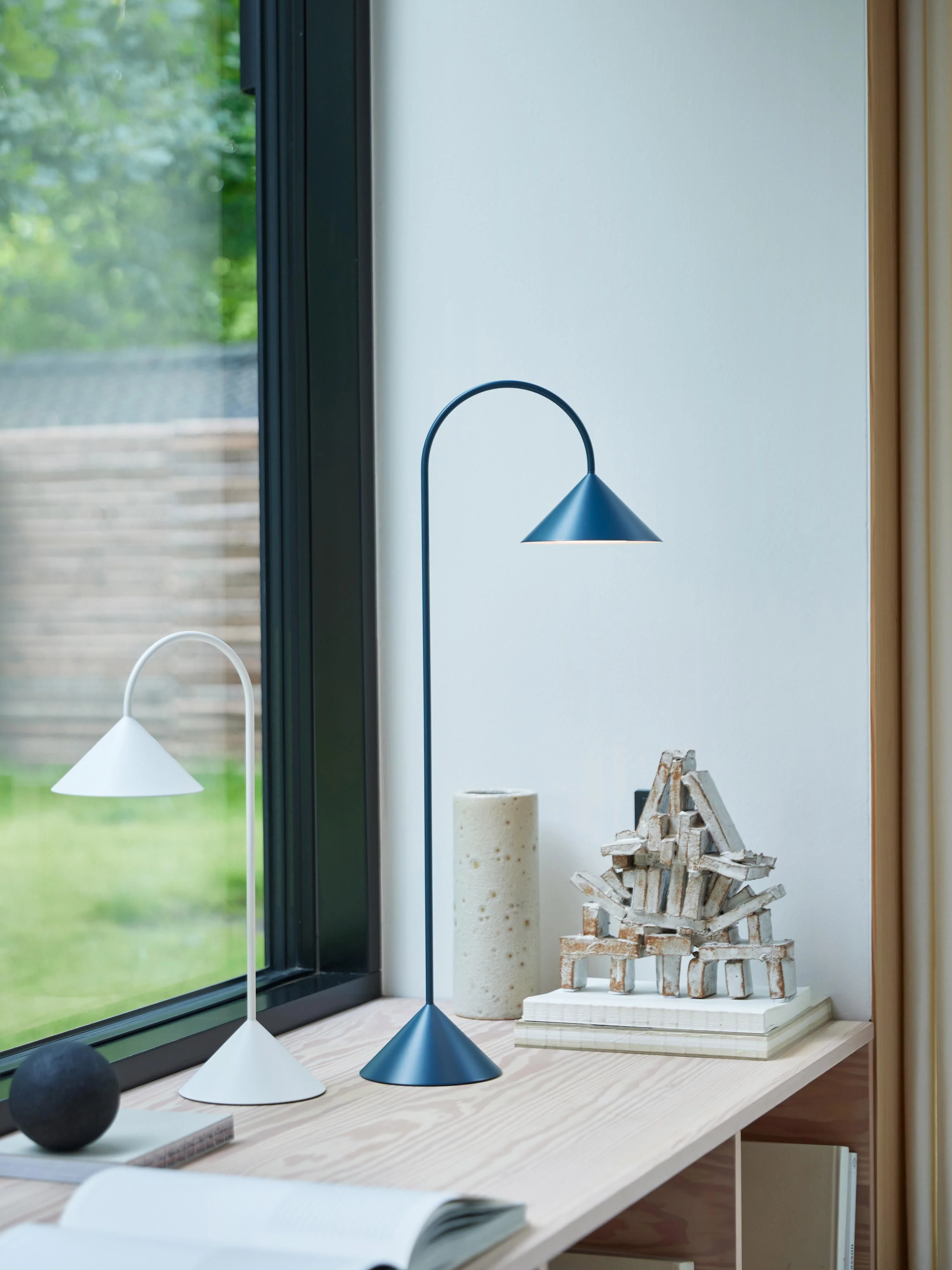 Mobile Outdoor-LED-Tischlampe Grasp, dimmbar