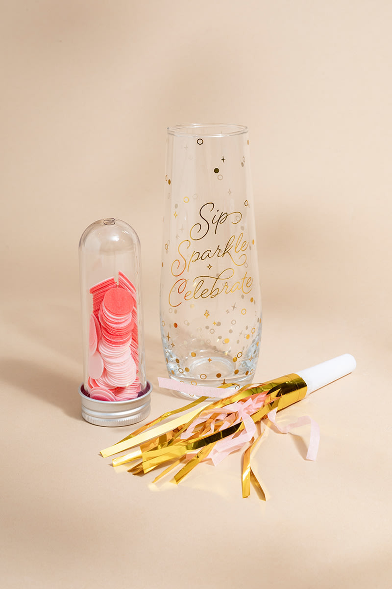 Sip Sparkle Celebrate Champagne Set