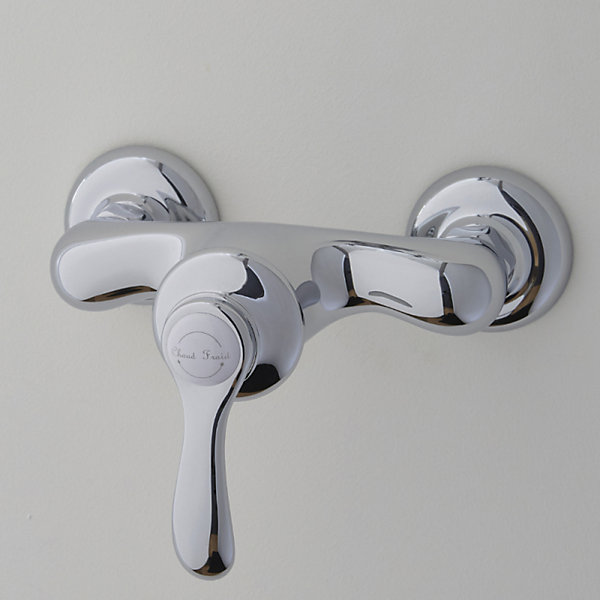 Mitigeur de douche mural JACOB DELAFON Fairfax   nettoyant