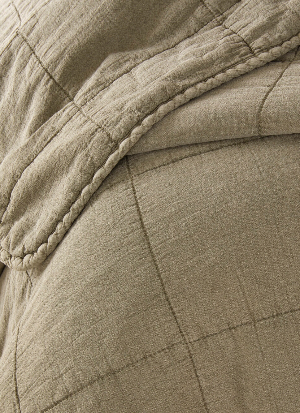 COUVRE-LIT MATELASSÉ UNI VERT