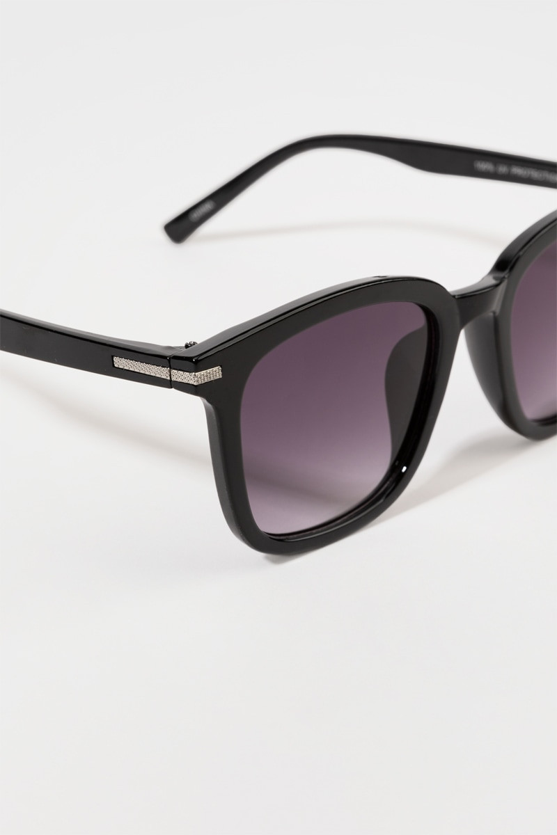 Elliot Geo Wayfarer Sunglasses