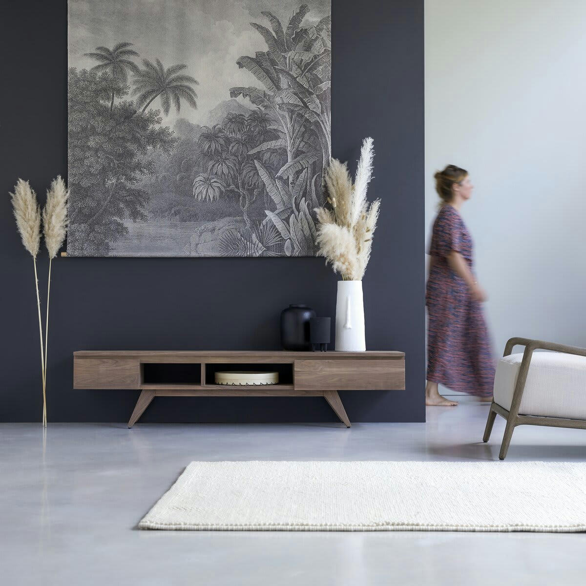 ESMÉE - Meuble TV en noyer massif 180 cm