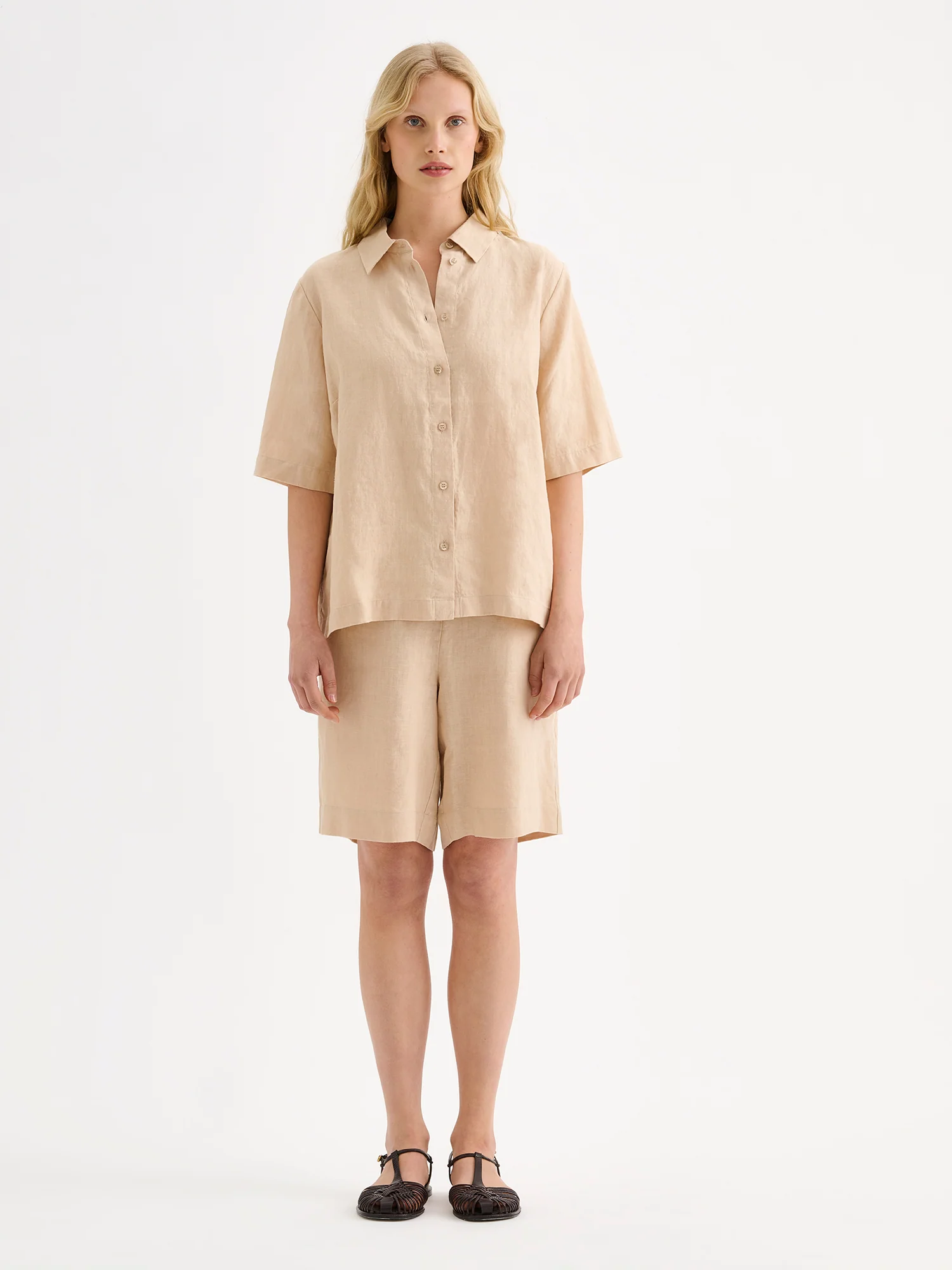 LIINE pellavashortsit - beige