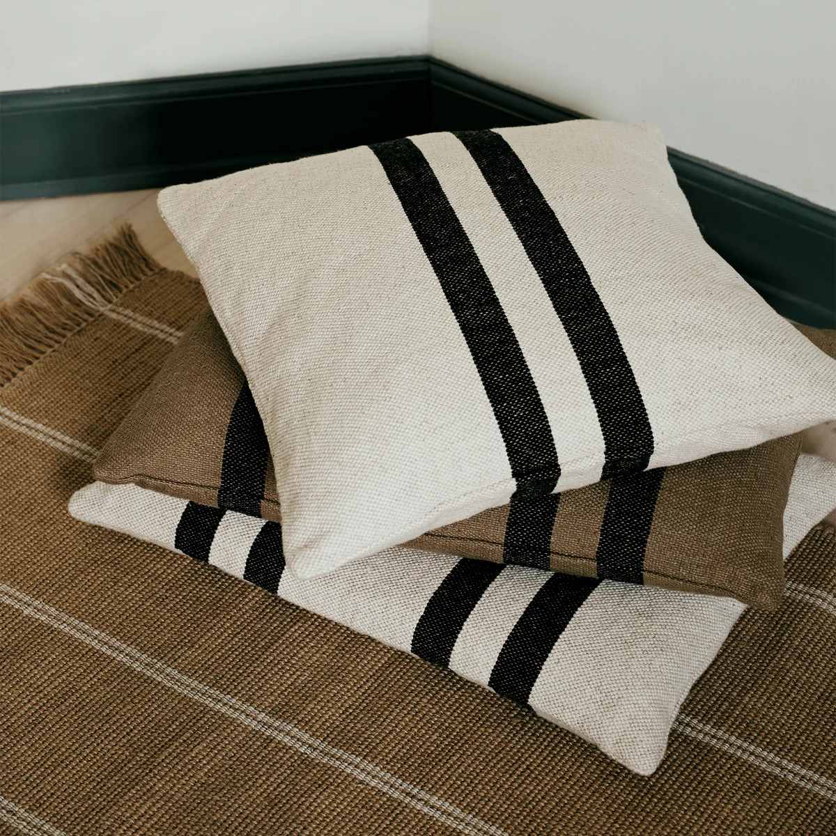 Broste Copenhagen - Sigrun Kissenbezug, 40 x 60 cm, hellbeige / schwarz