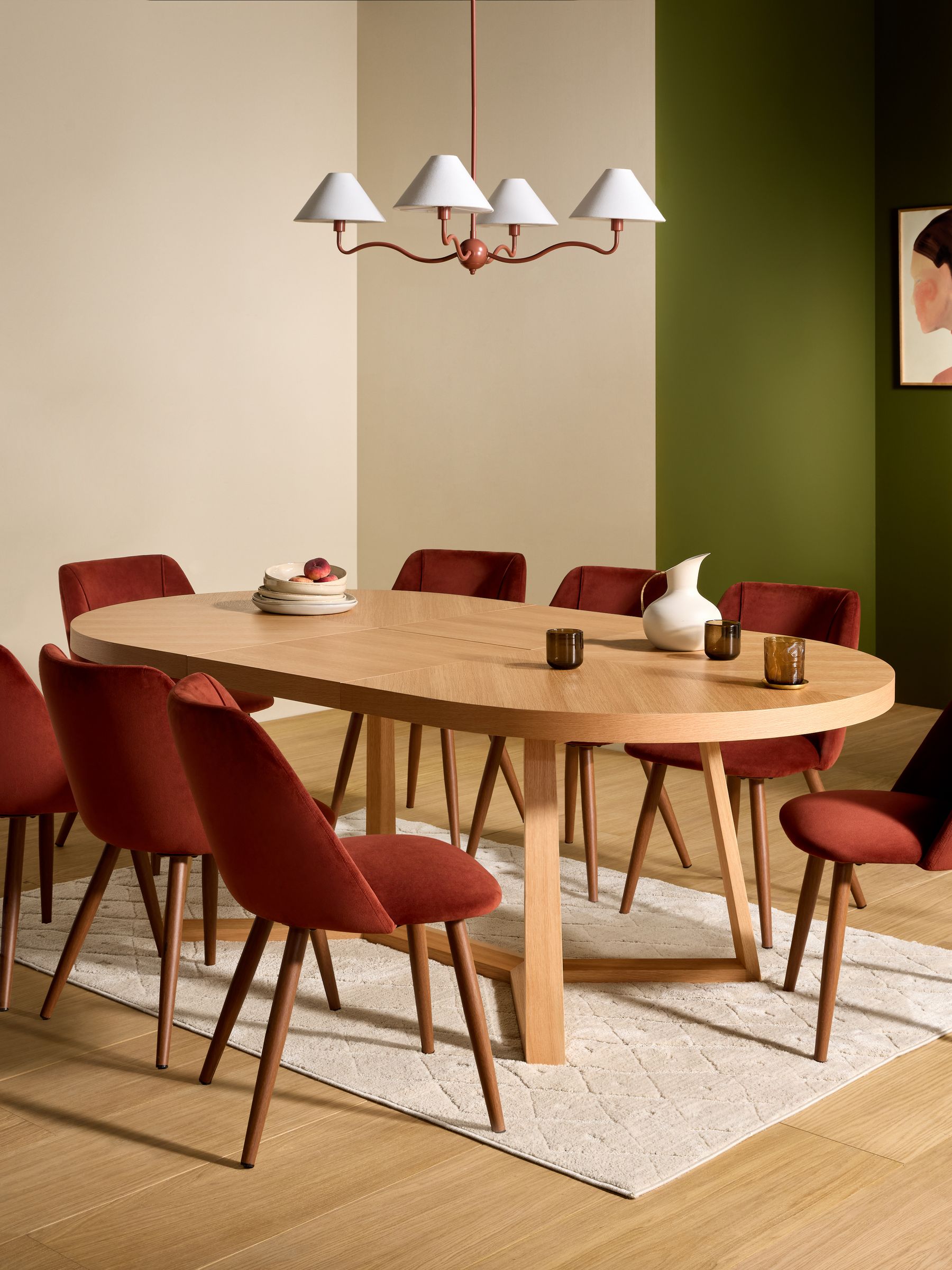 Belgrave Round 6 to 8 Seater Extending Dining Table in Oak