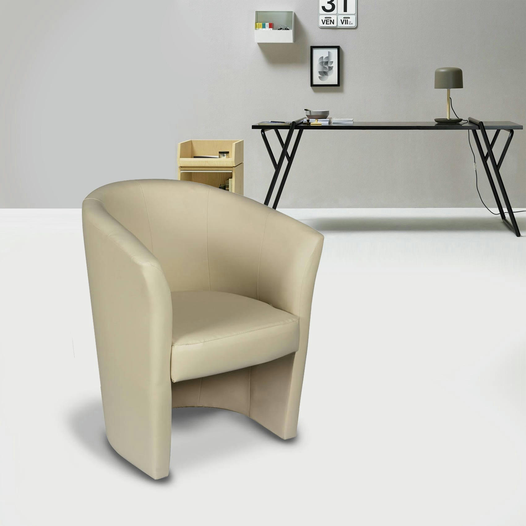 - Fauteuil avec revêtement en éco-cuir beige