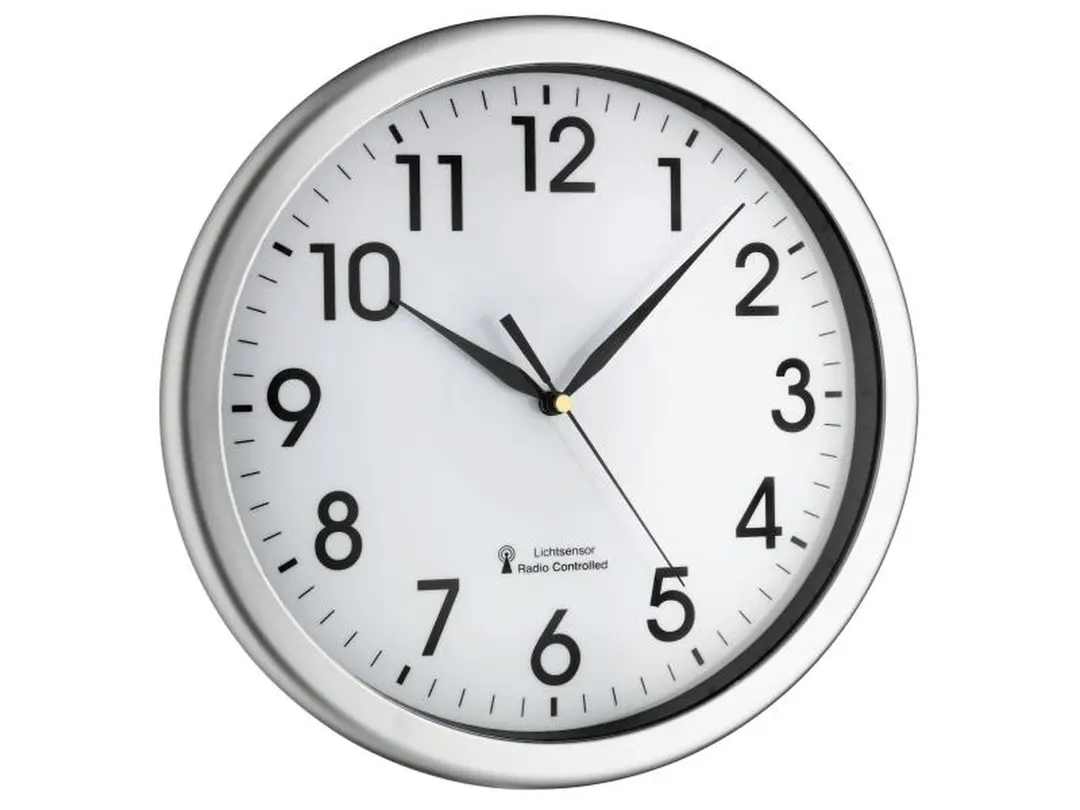 Wanduhr TFA