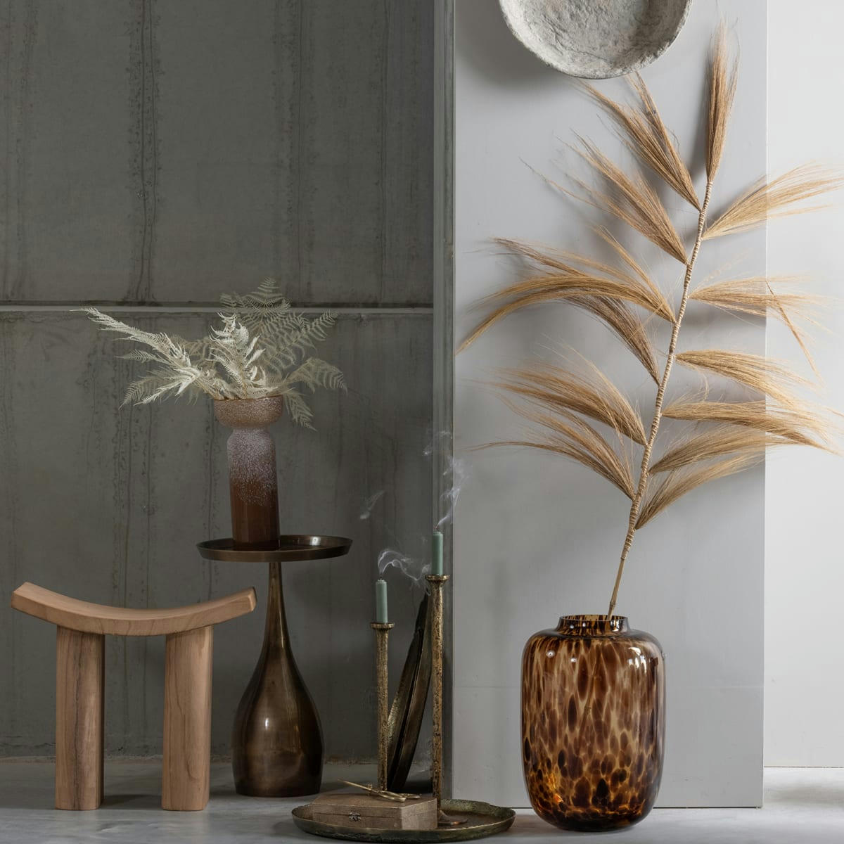 DEZIA - Table d'appoint art déco en métal doré