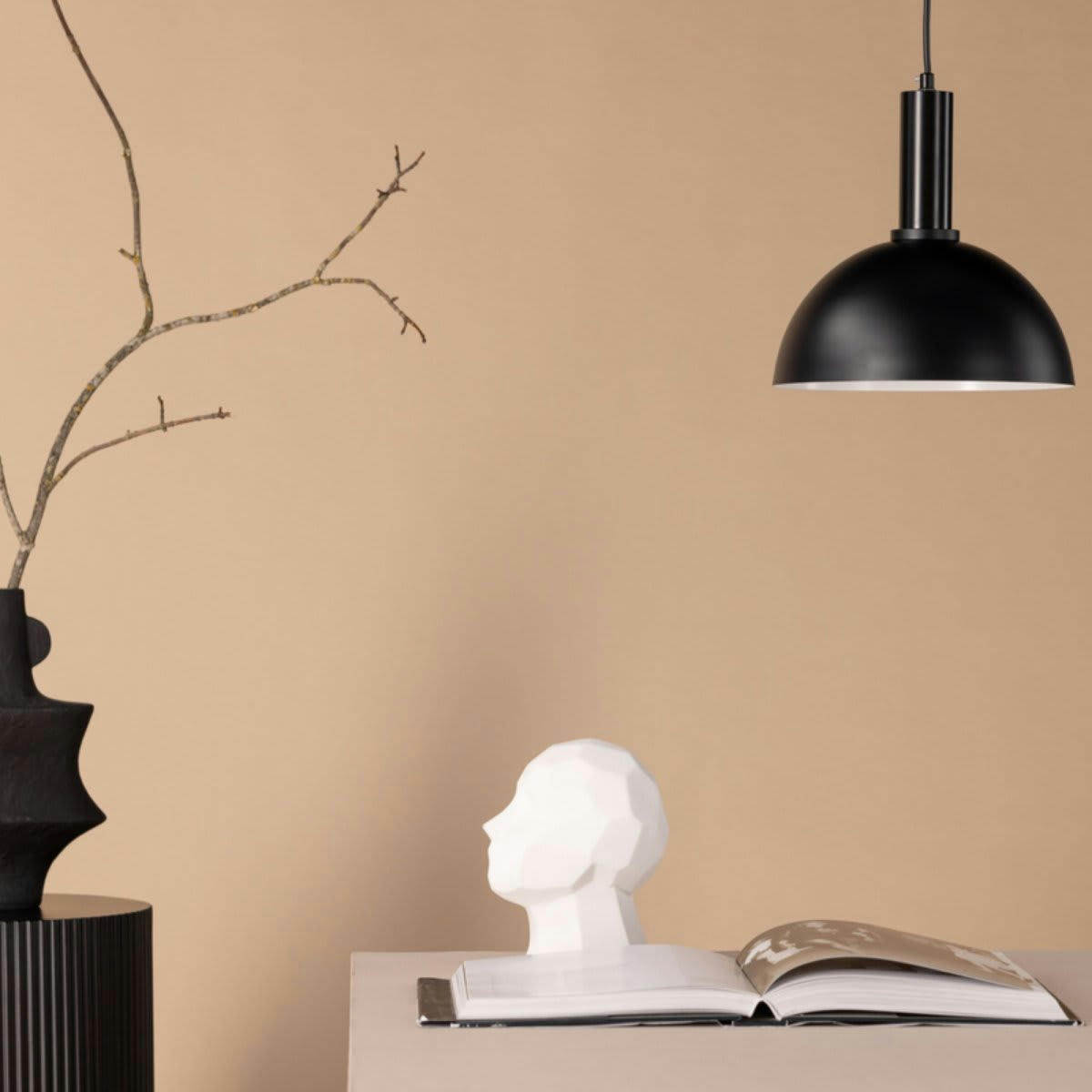 LULO - Suspension minimaliste en métal noir