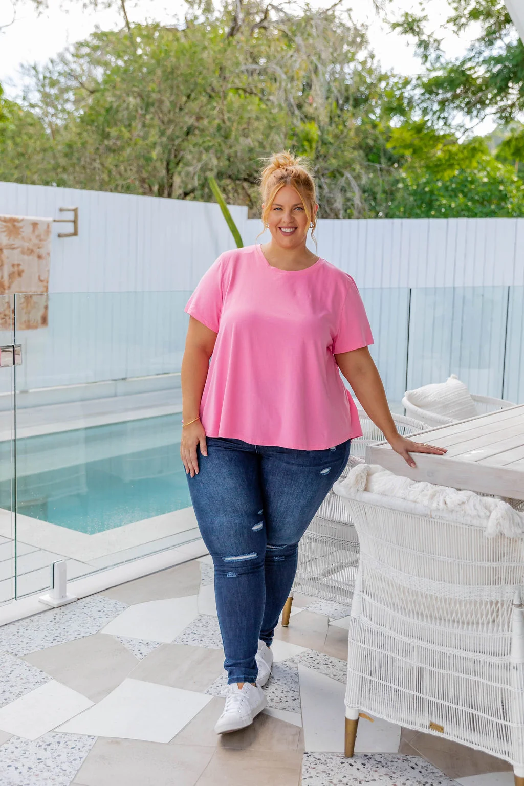 Jayden Tee in Bubblegum