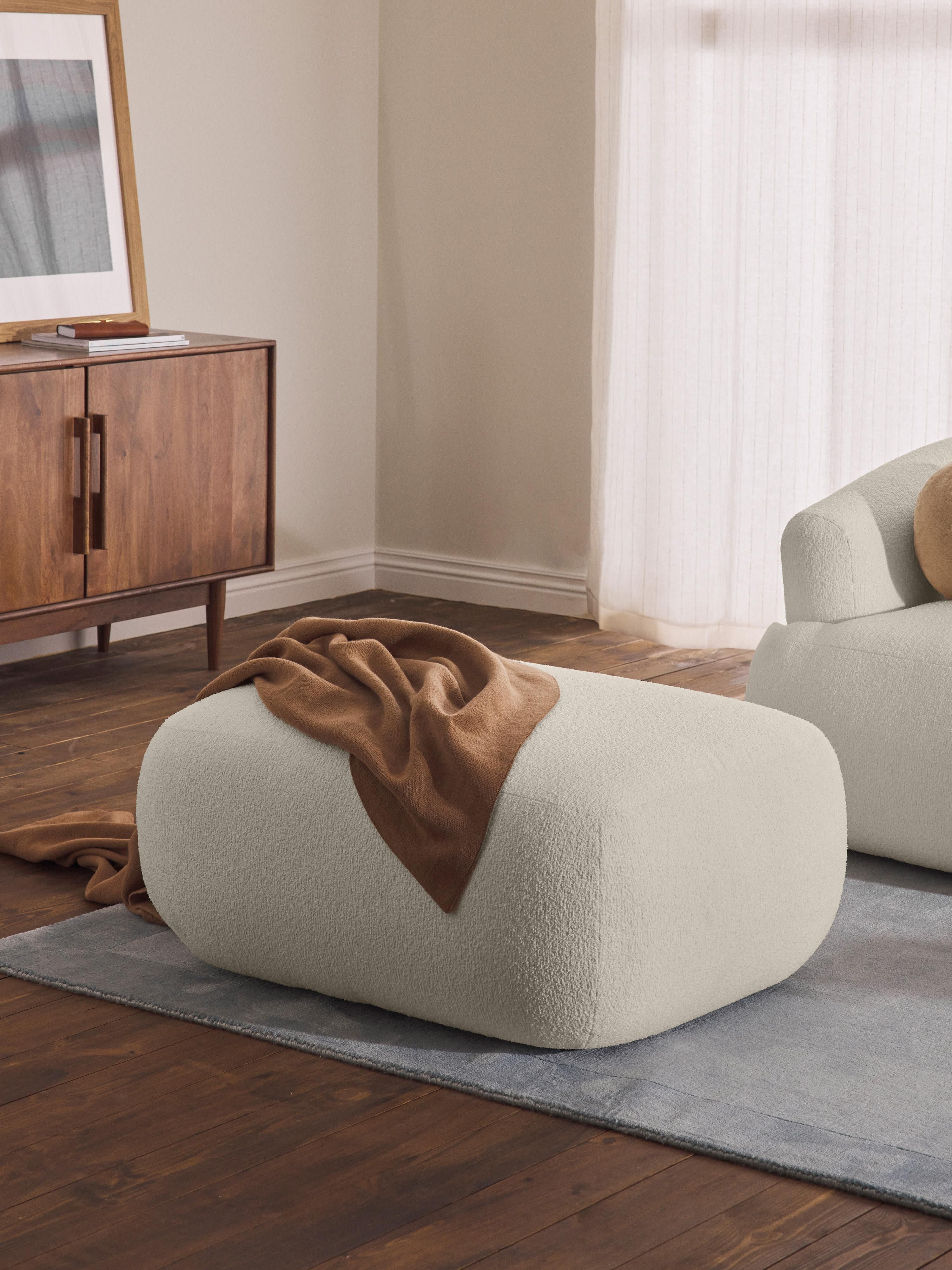 Bouclé-Hocker Sofia