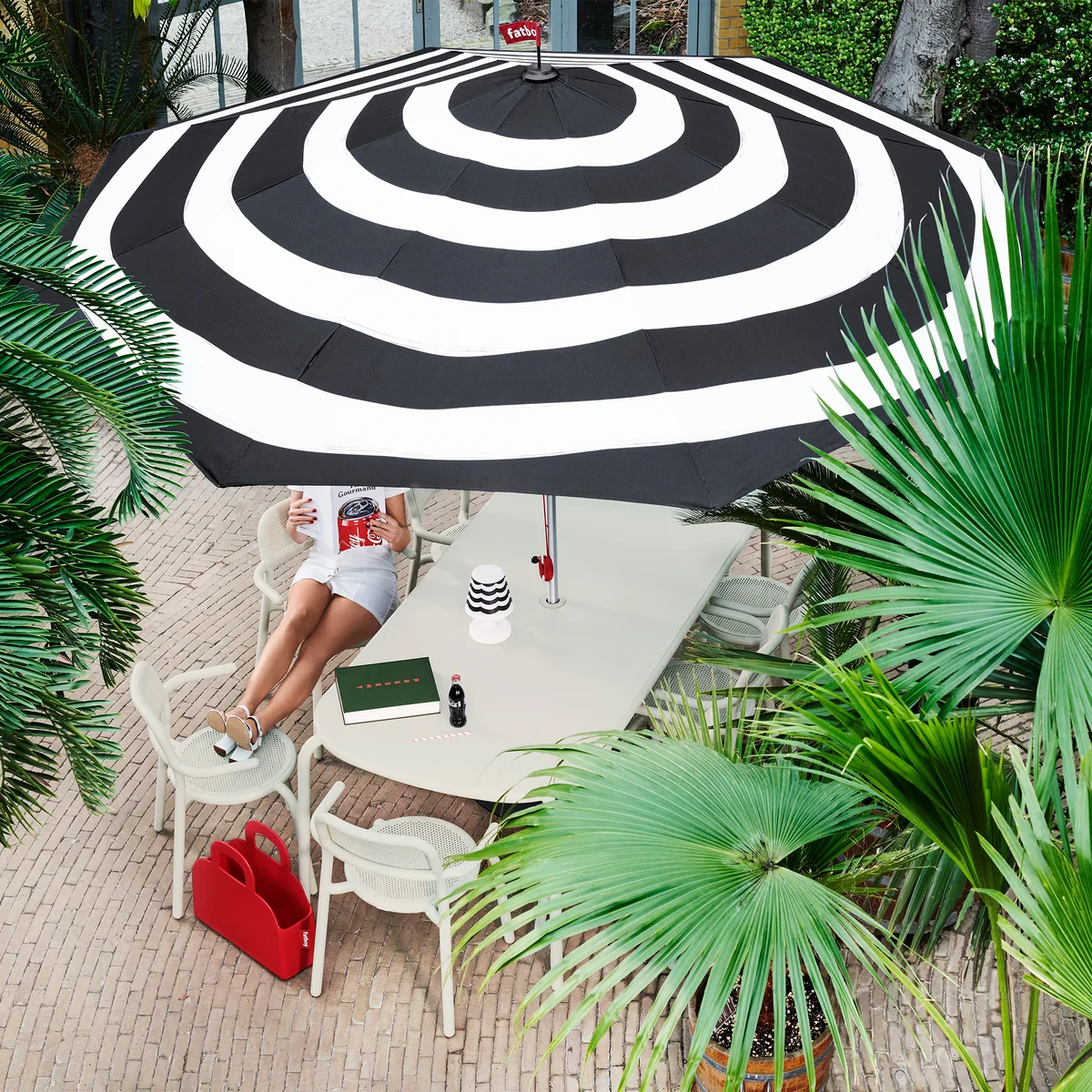 Fatboy - Stripesol Set Sonnenschirm Ø 350 cm anthrazit   Ständer schwarz