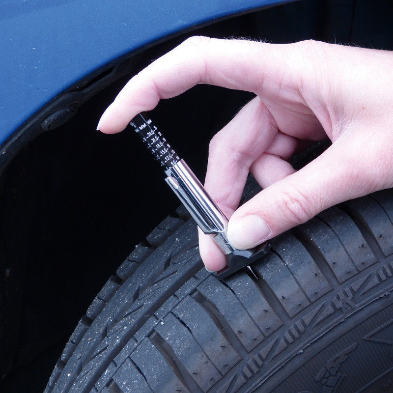 Jauge de profondeur pour pneus CARPOINT