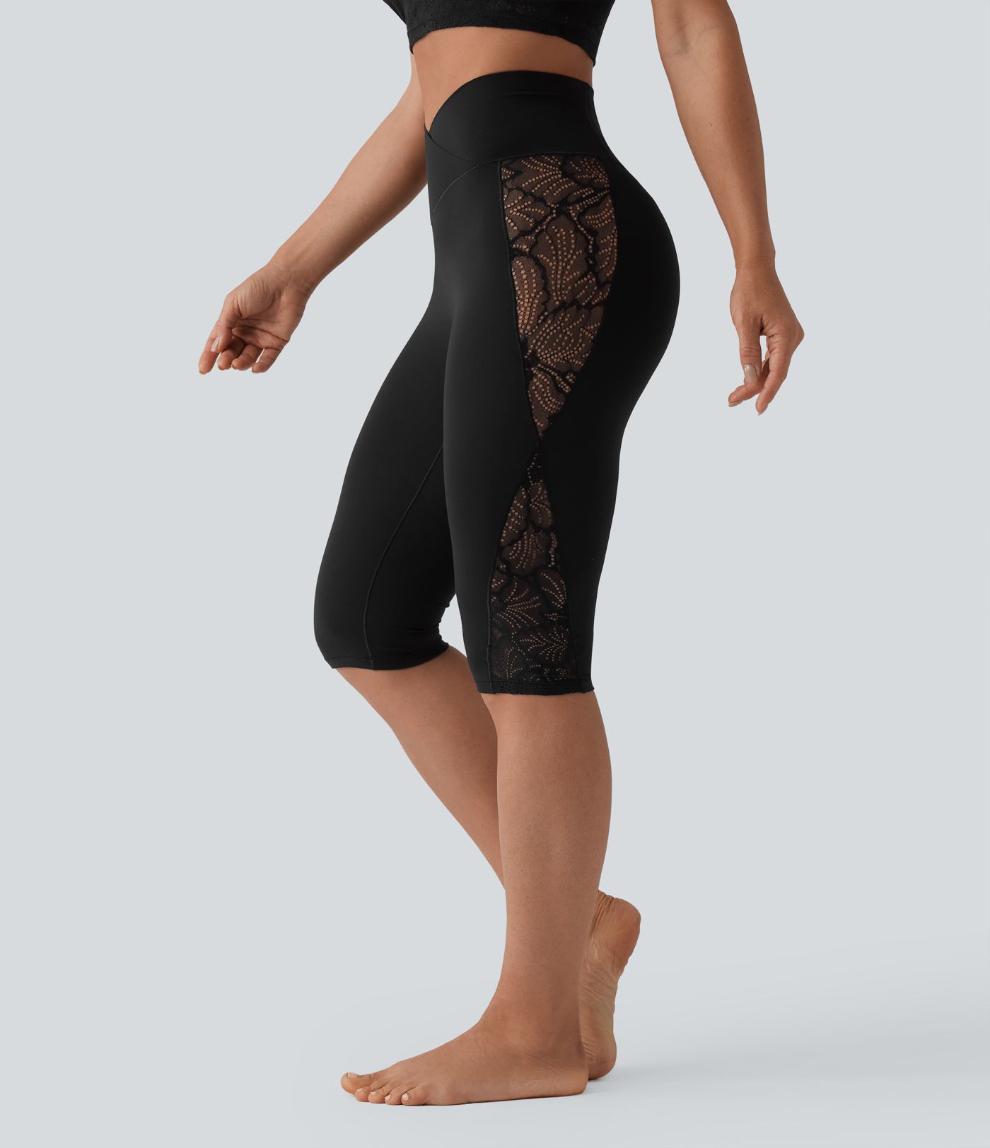 Legging de yoga corsaire SoftlyZero™ taille haute croisé dentelle contrastante avec poche - UPF50