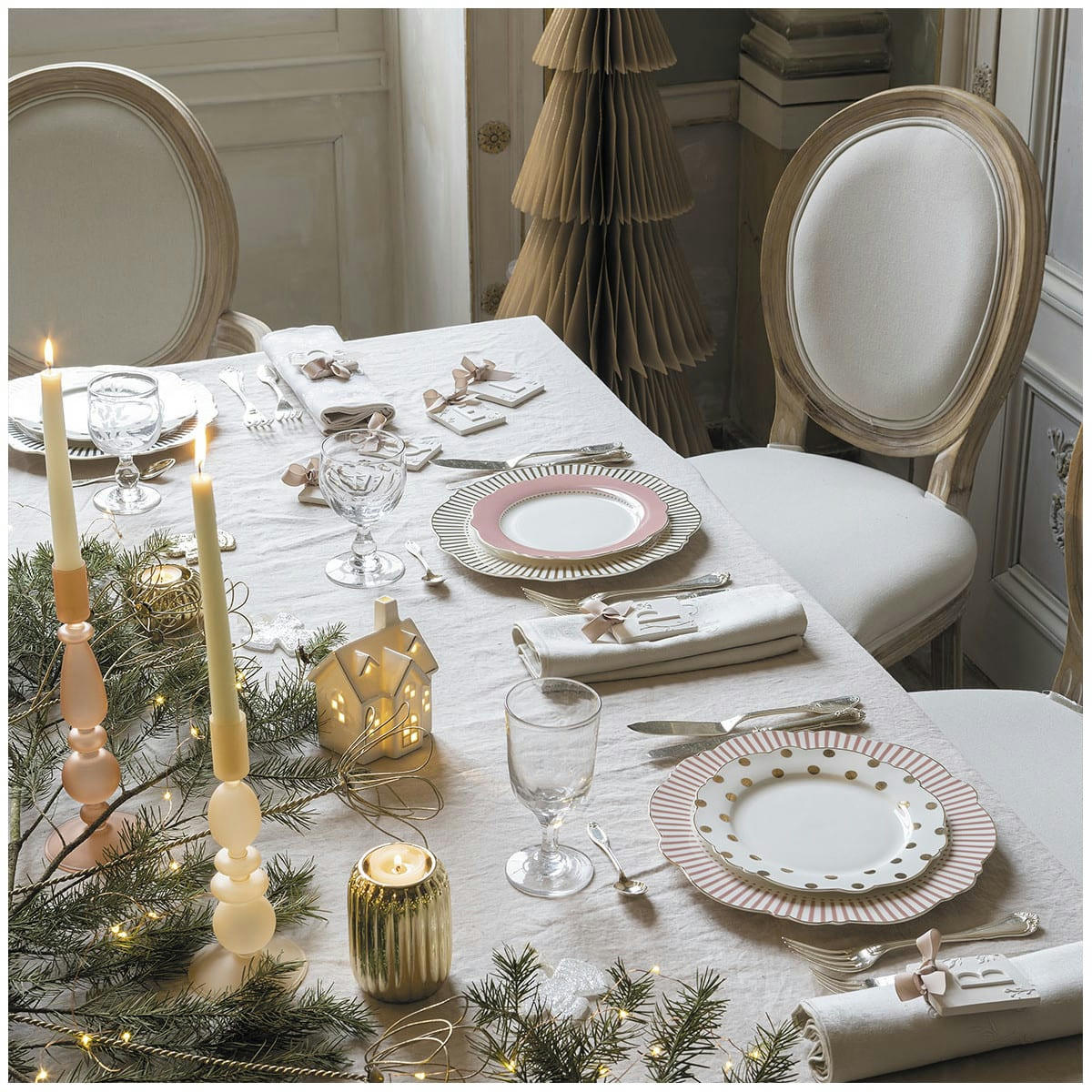 - Bougeoir côtelé doré en céramique