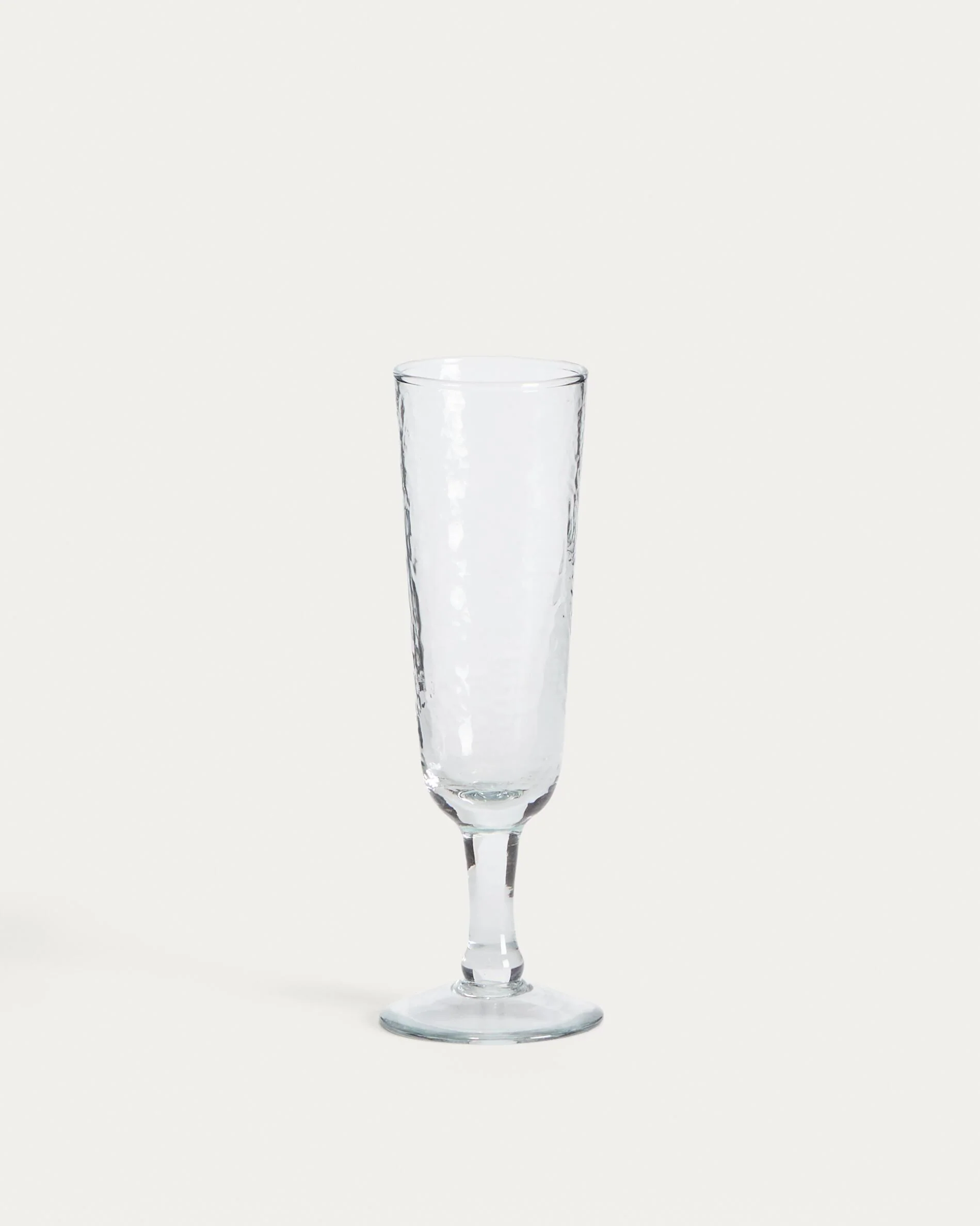 Sileia wine glass made of transparent recycled glass