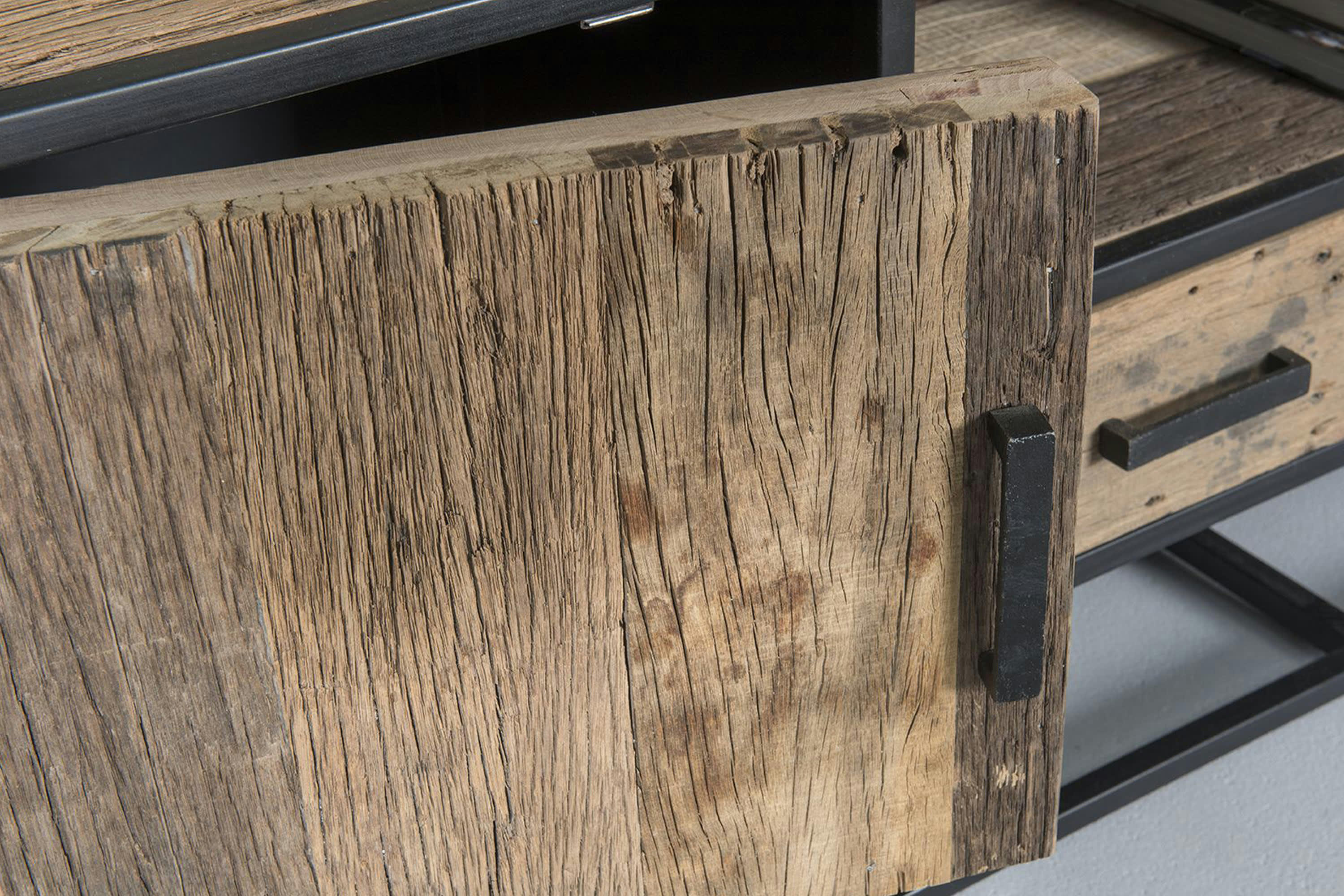 RIVERWOOD - RIVERWOOD-Buffet haut 2 portes 3 tiroirs en Bois recyclé et métal noir