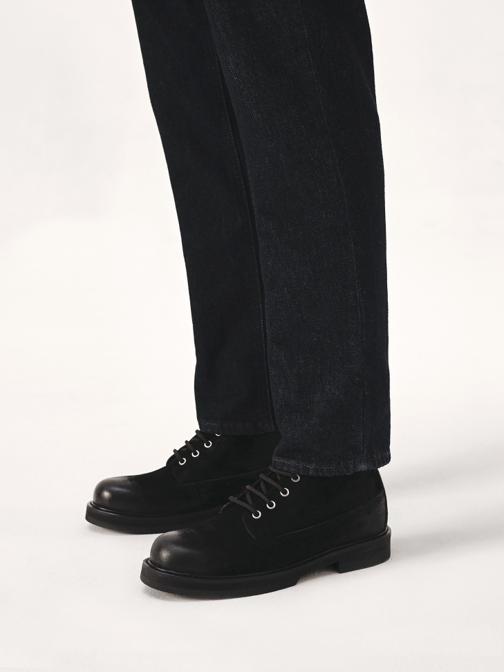 Versatile black suede men's boots