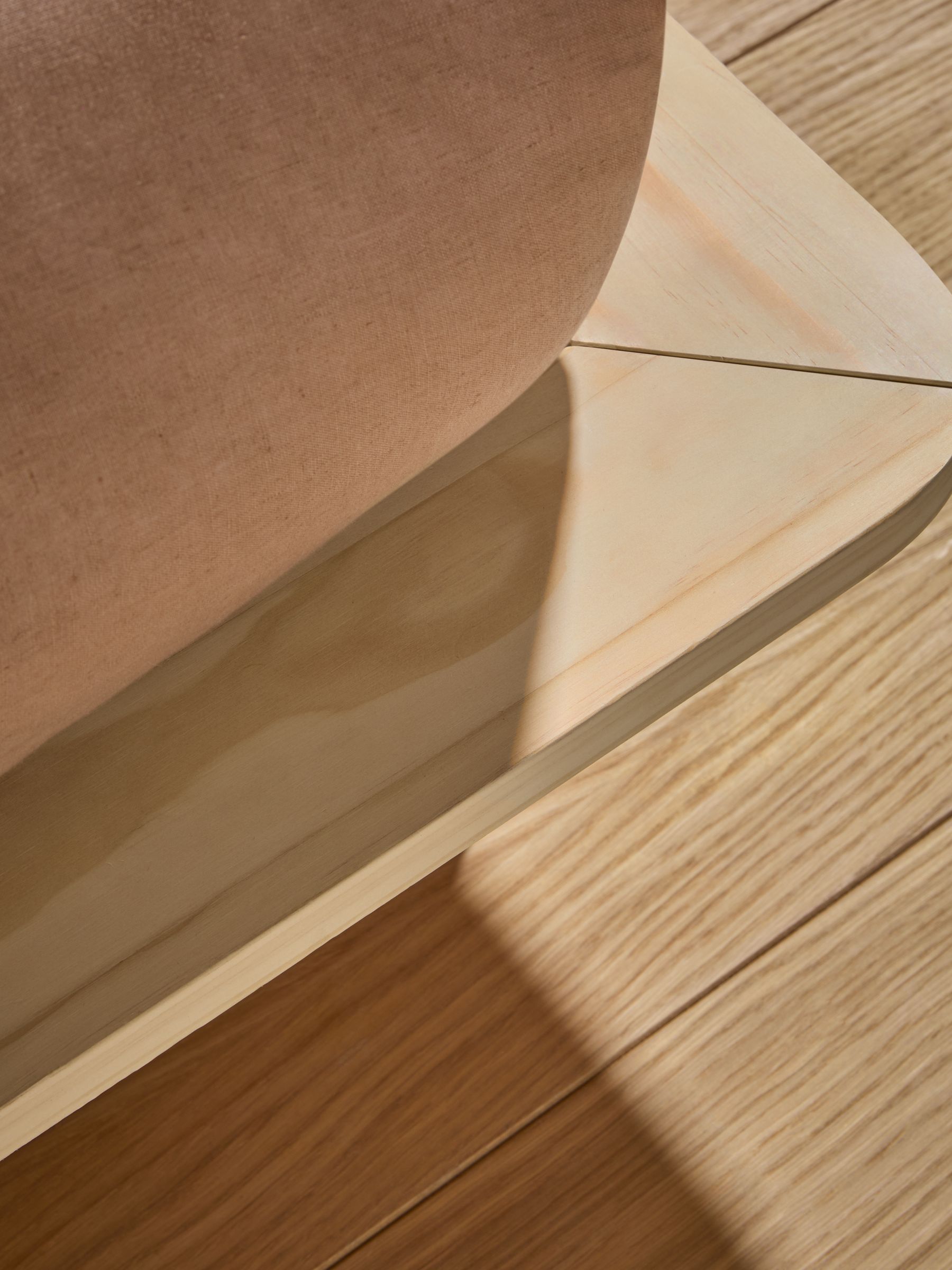 Kano Platform Bed in Natural Pine