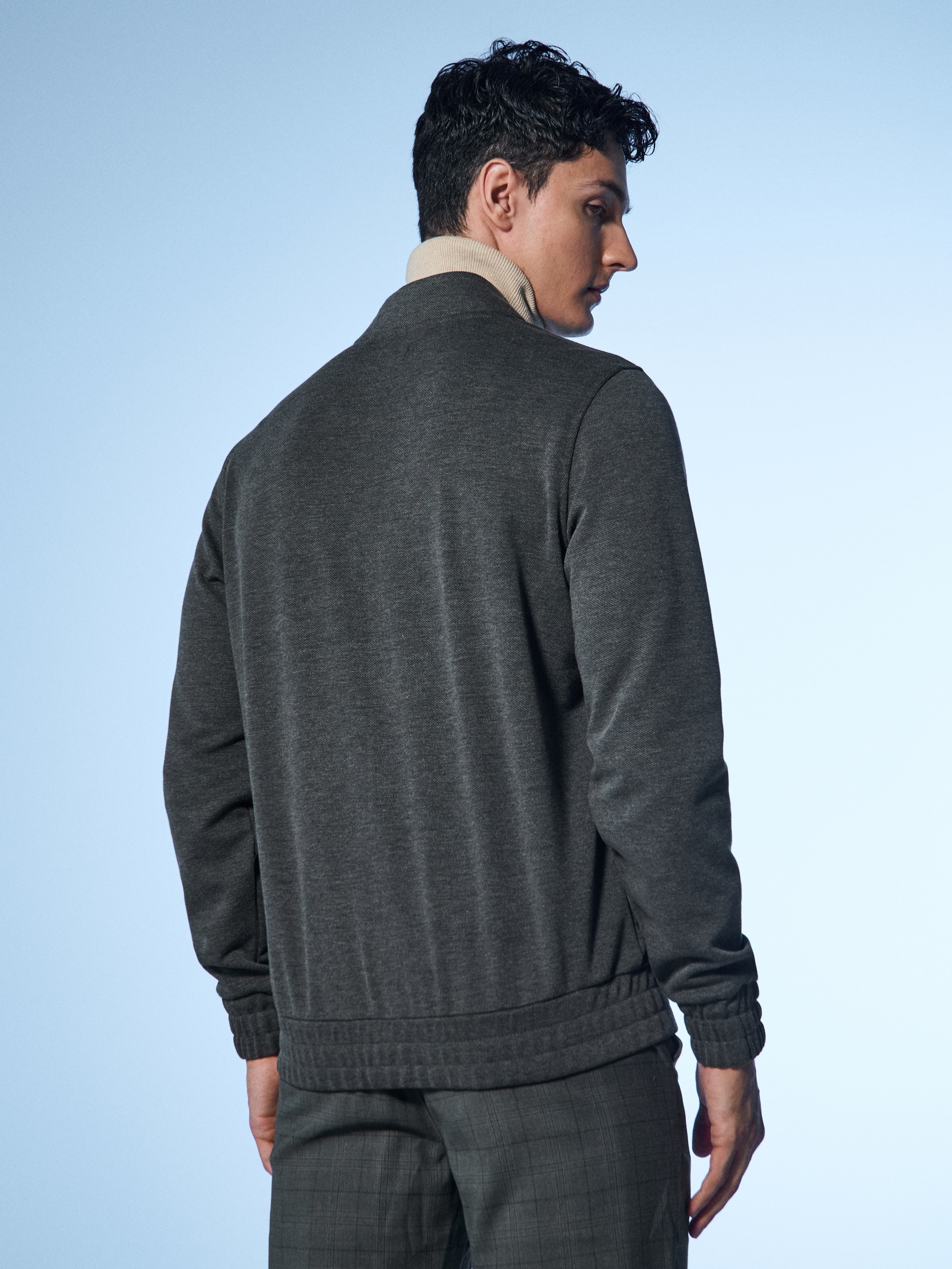 Bluza bomber z haftem
