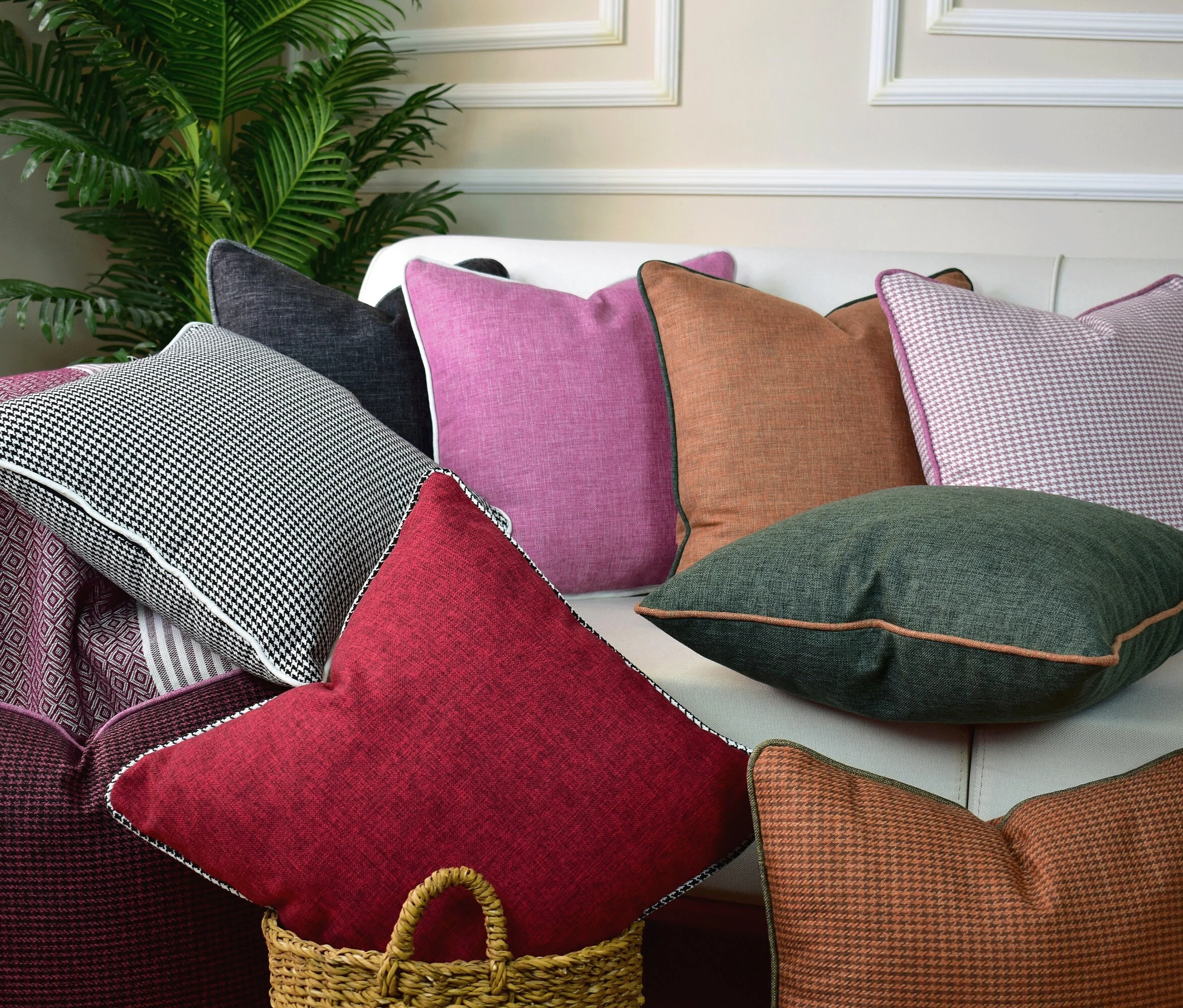 Linen pillow cover with piping detail * Linen lumbar throw pillow cover * Woven luxury linen pillow cover * Textured linen cushion covers