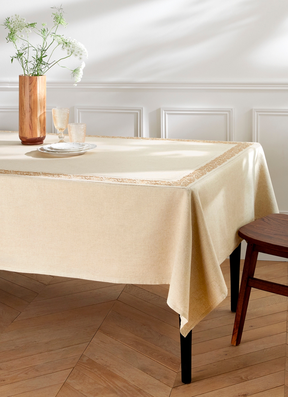 NAPPE AJOURÉE ET BRODÉE EN COTON ET LIN NATUREL