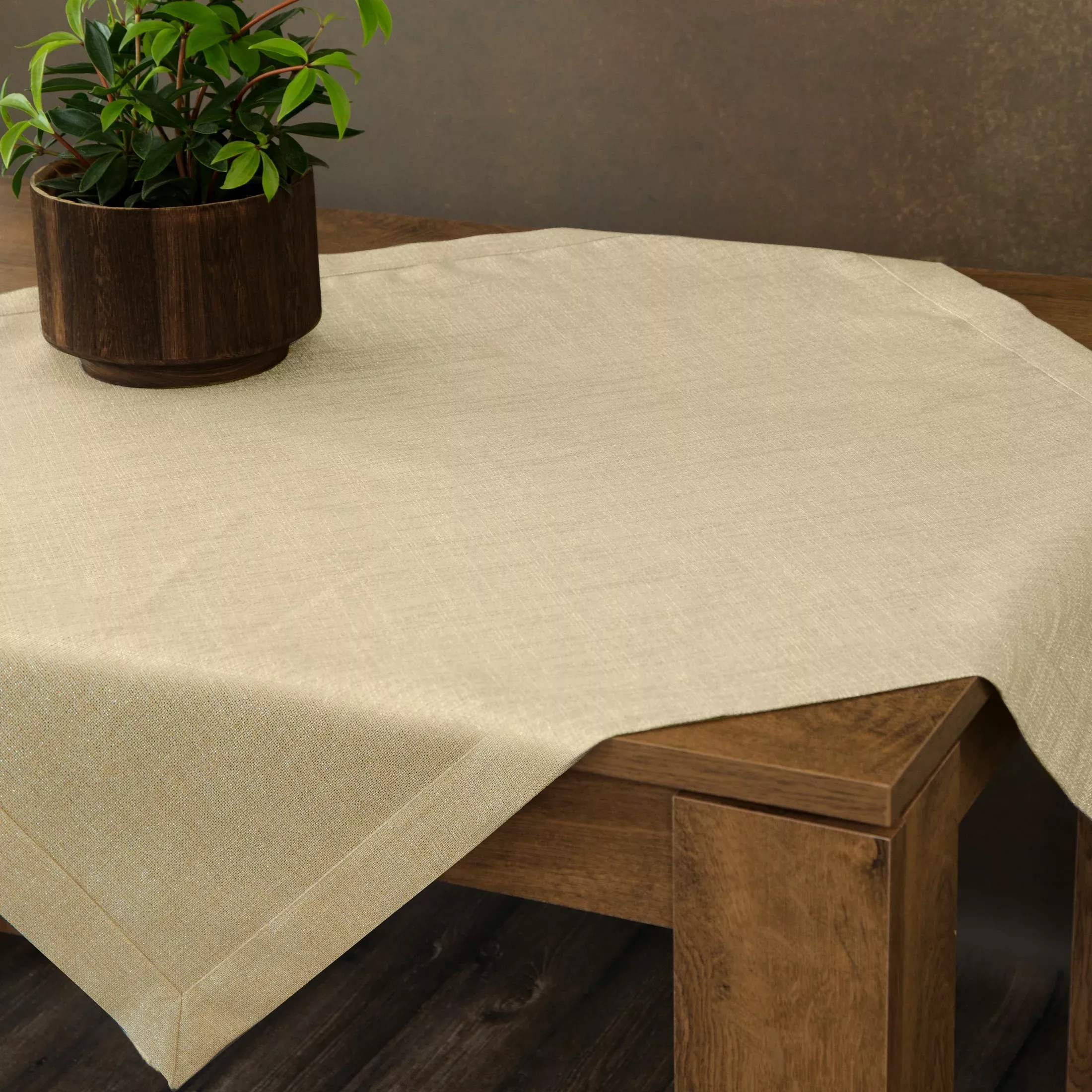 Bieżnik na stół złoty 85x85 cm o strukturze płótna STELLA 1 z dodatkiem srebrnej nici