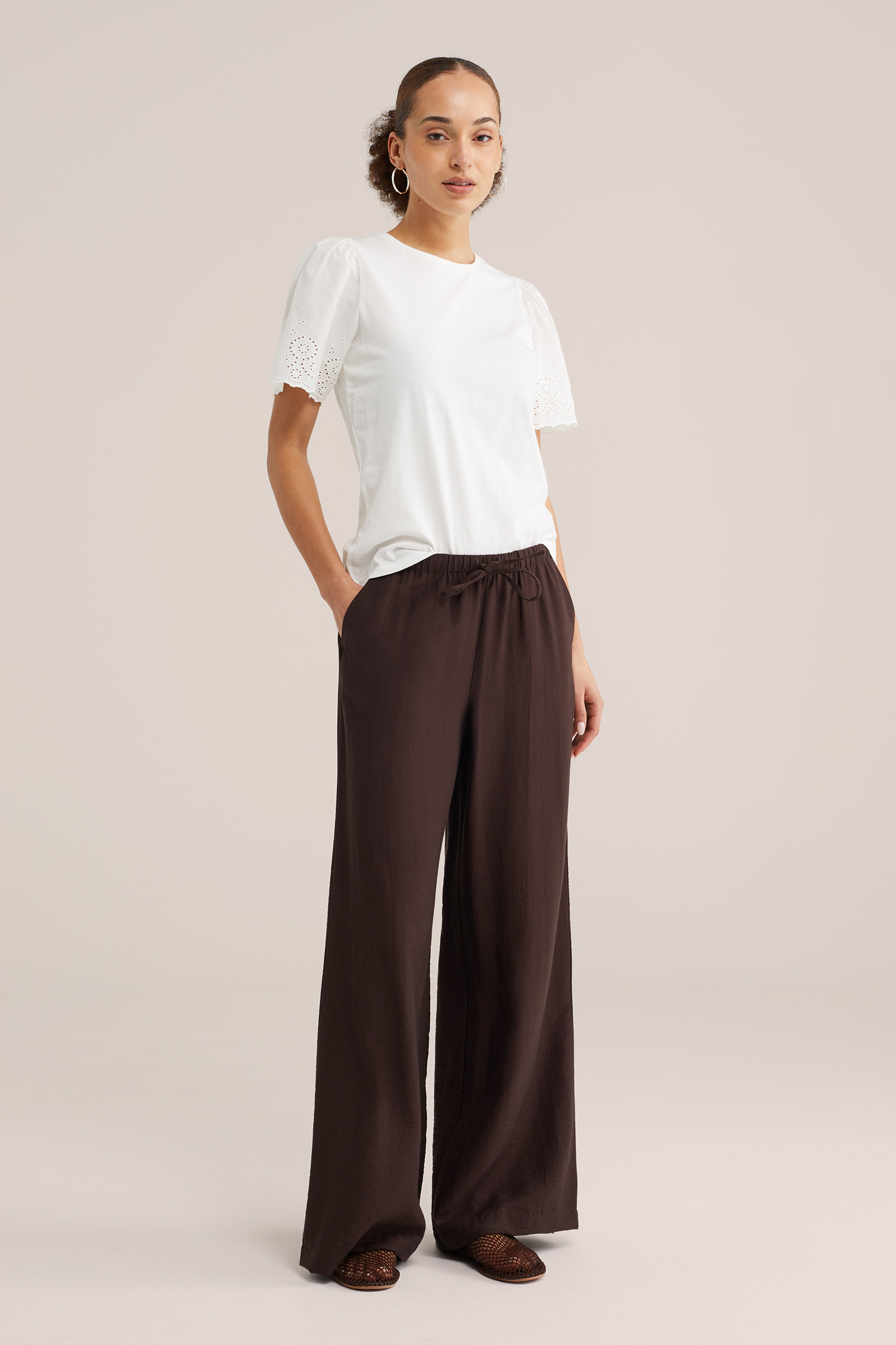 Dames T-shirt met embroideries