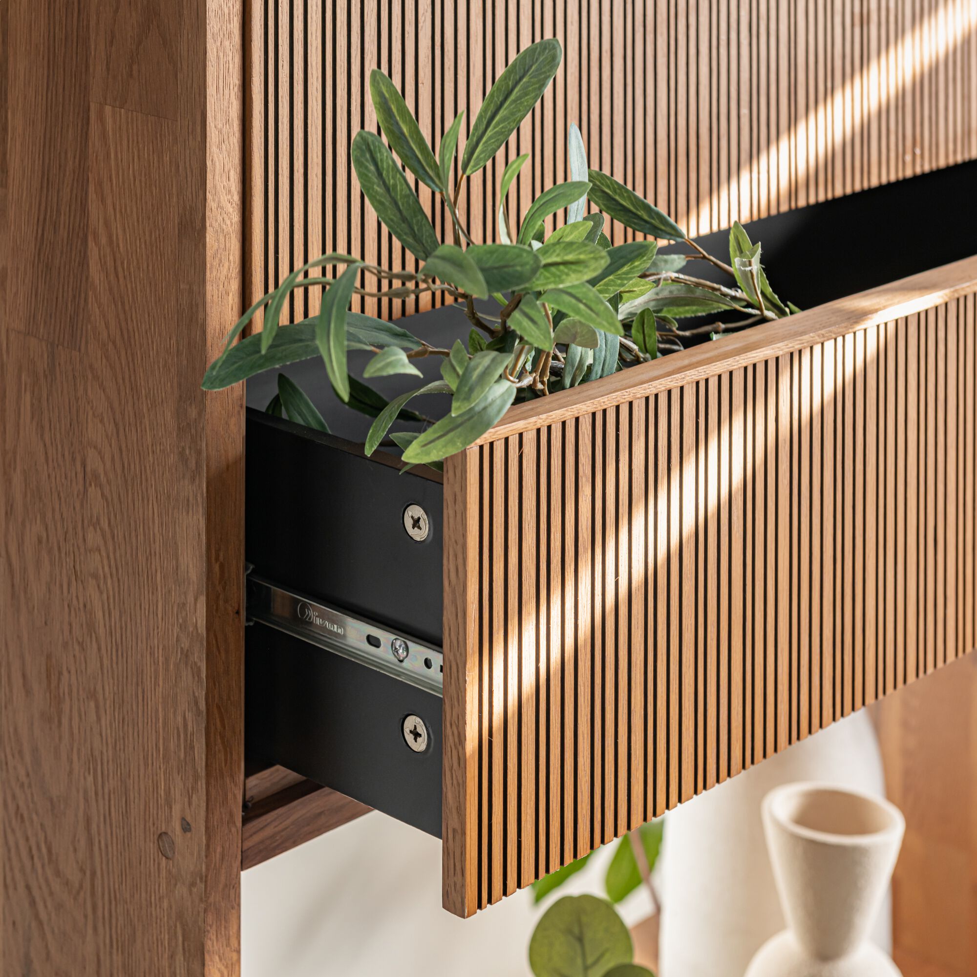 TASSIA - Bloc de 2 grands tiroirs en chêne strié L82cm - bois foncé