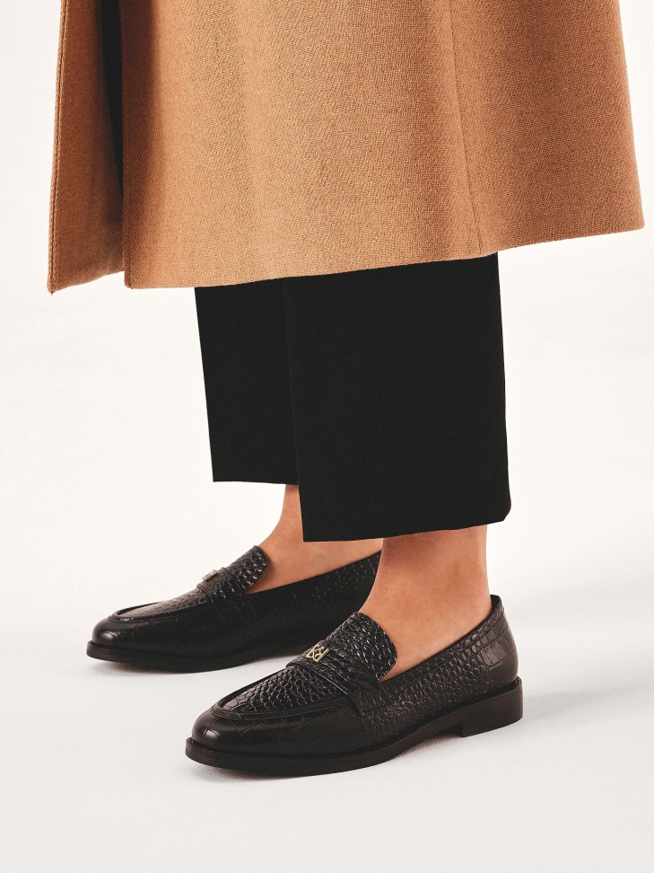 Black classic embossed leather loafers