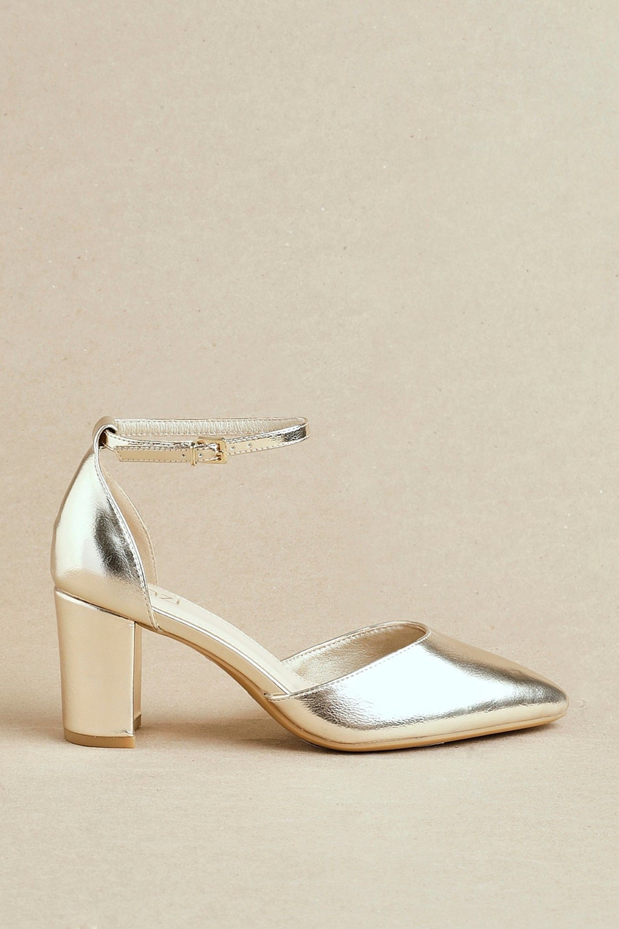 Linzi Davinas Wide Fit Gold Faux Leather Court Heel