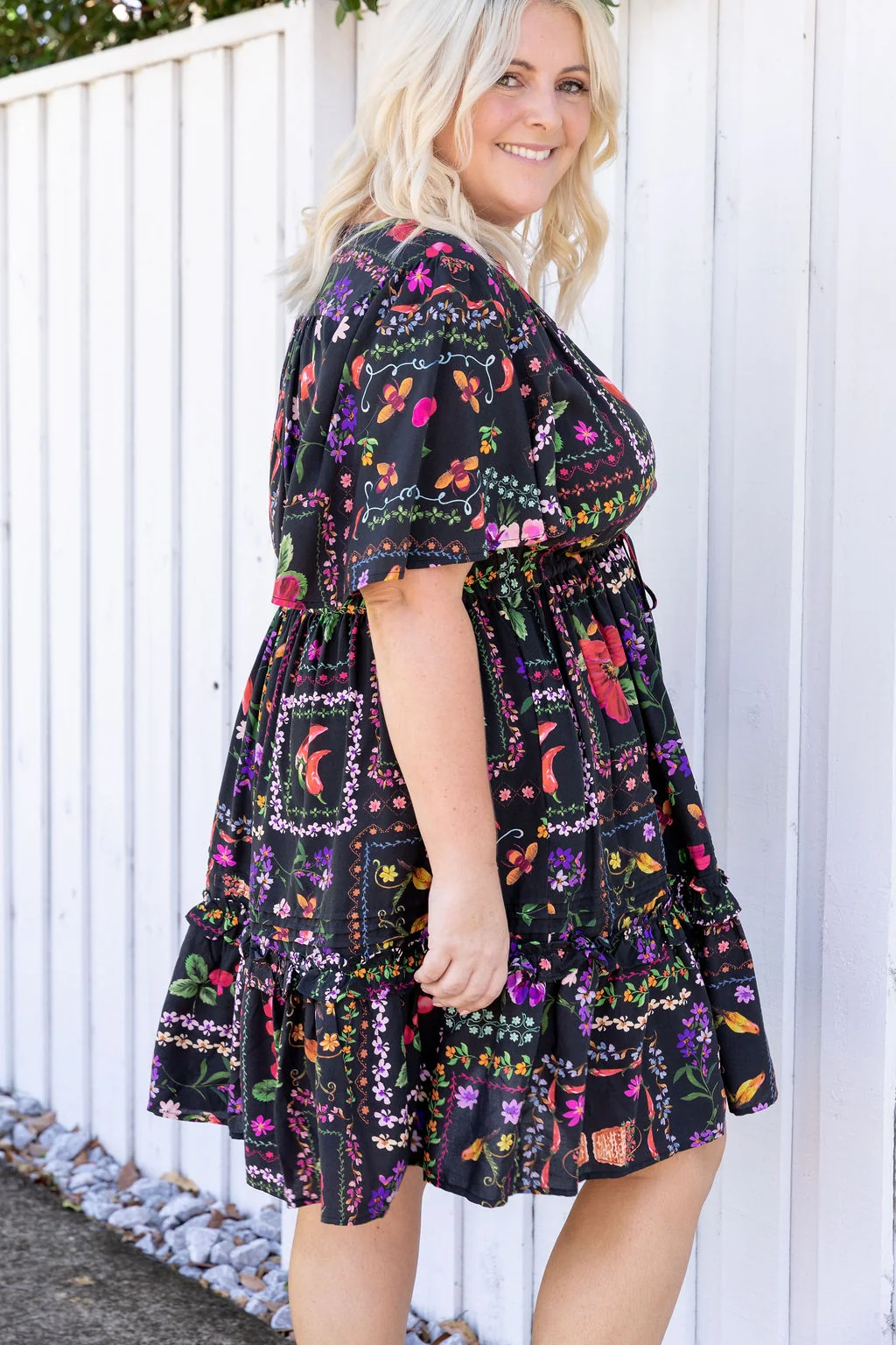 Lisa Dress in Sweet Bee
