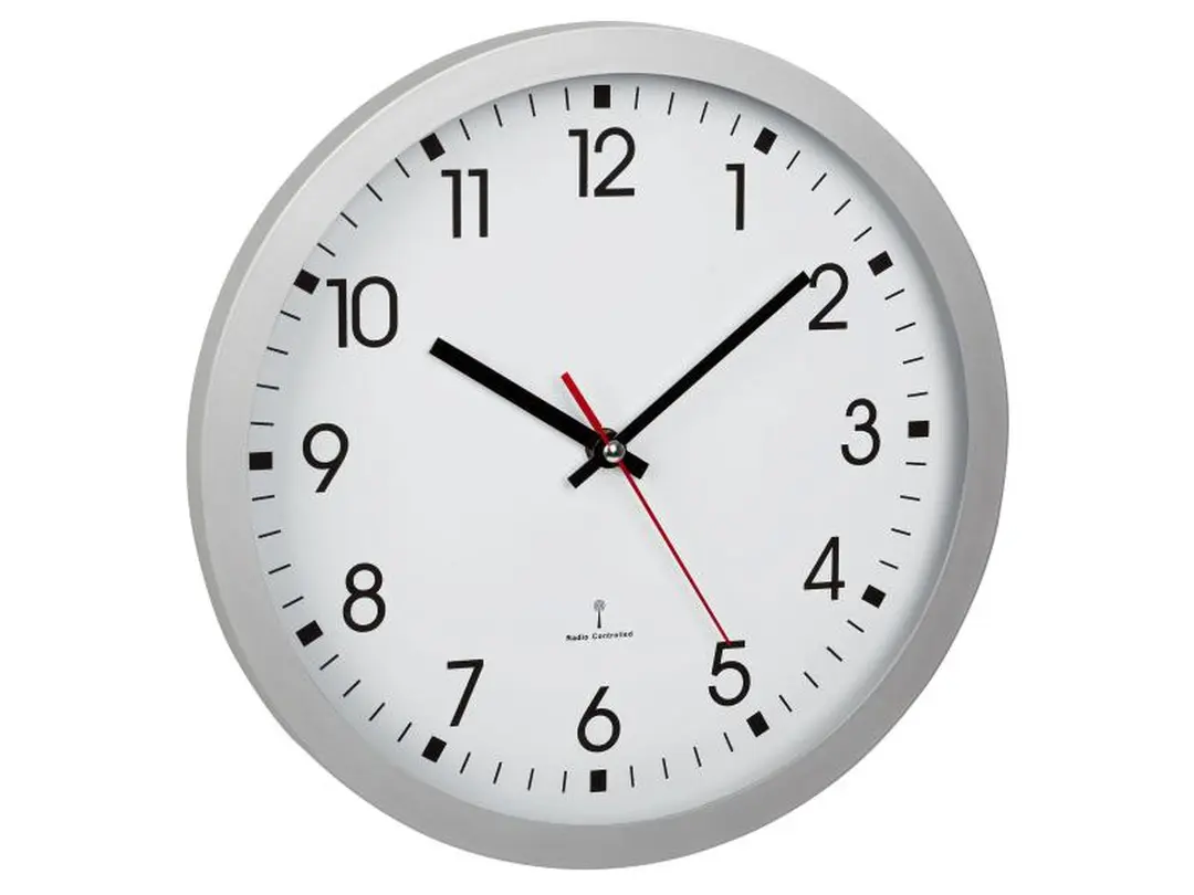 Wanduhr TFA