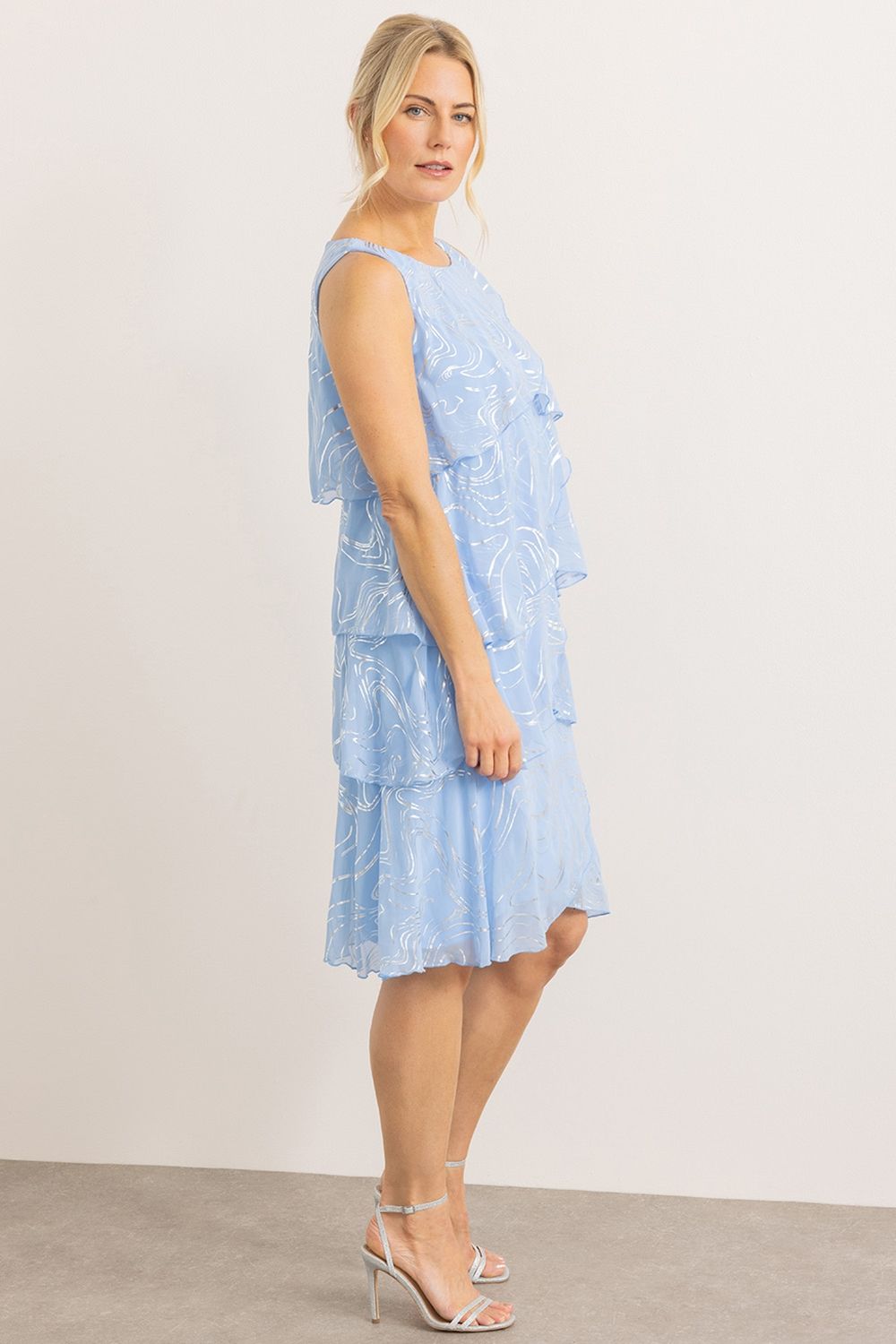 Klass. Sleeveless Printed Layered Dress