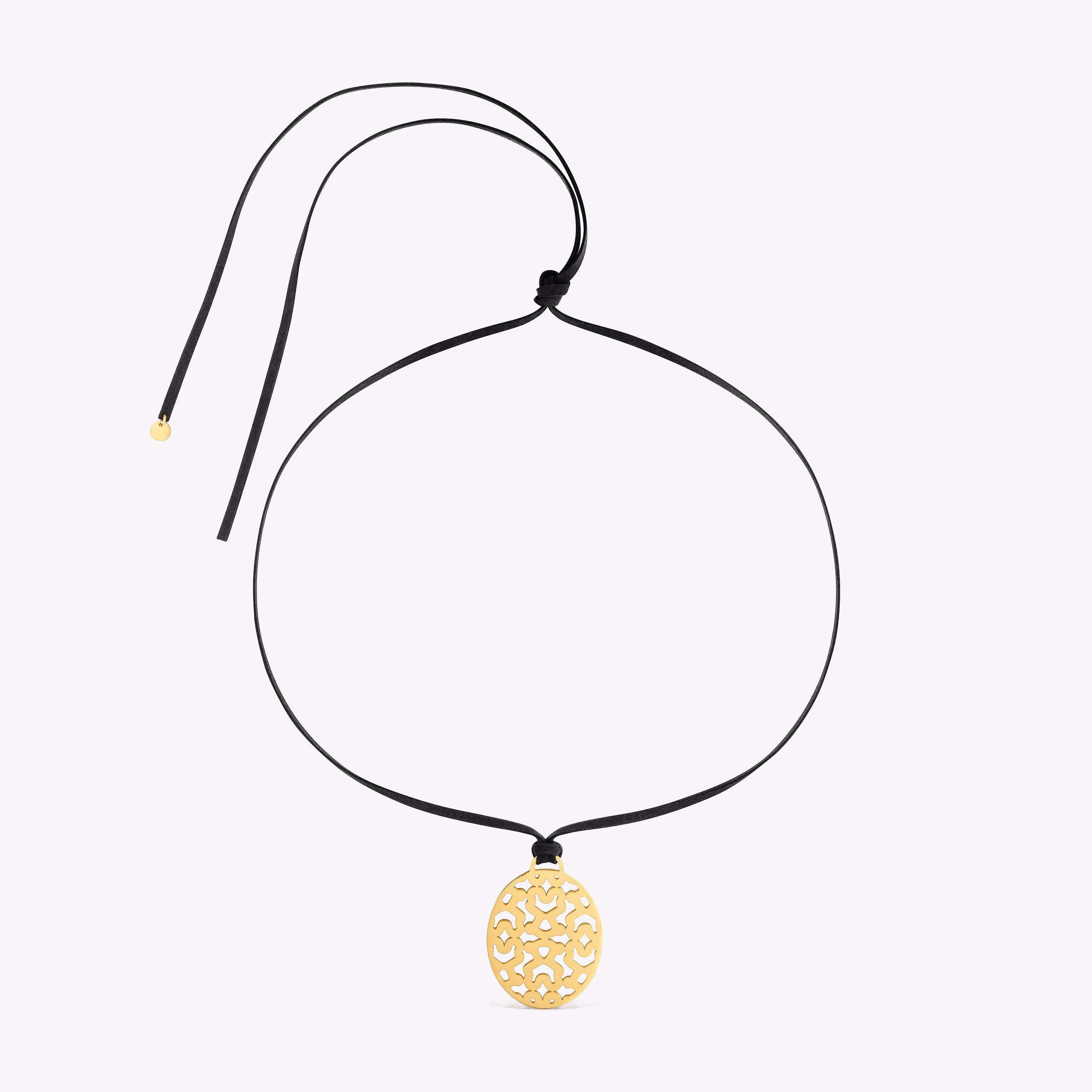 Collar largo de acero dorado 40 mm y cordón negro Kaos