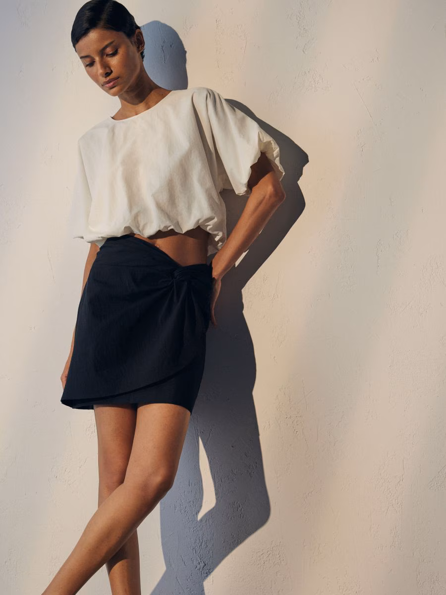 Cropped Blouse With Puff Sleeves