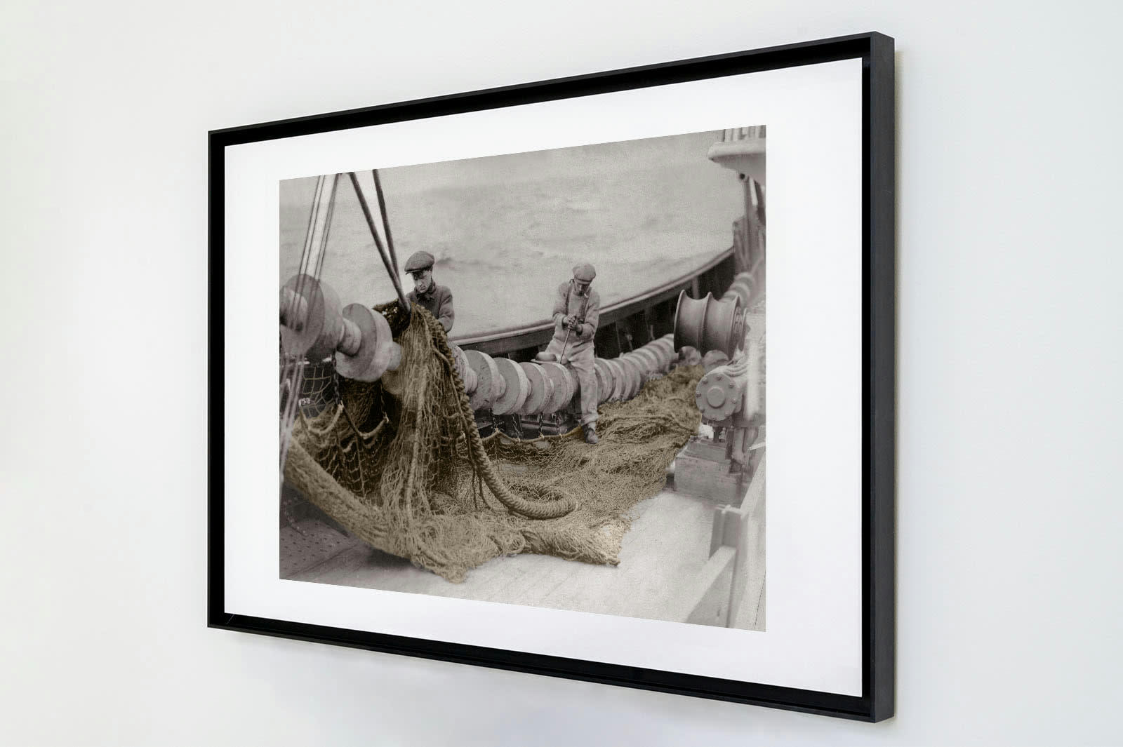 KELEPOQ COULEUR - Photo ancienne couleur pêche n°03 cadre noir 30x45cm