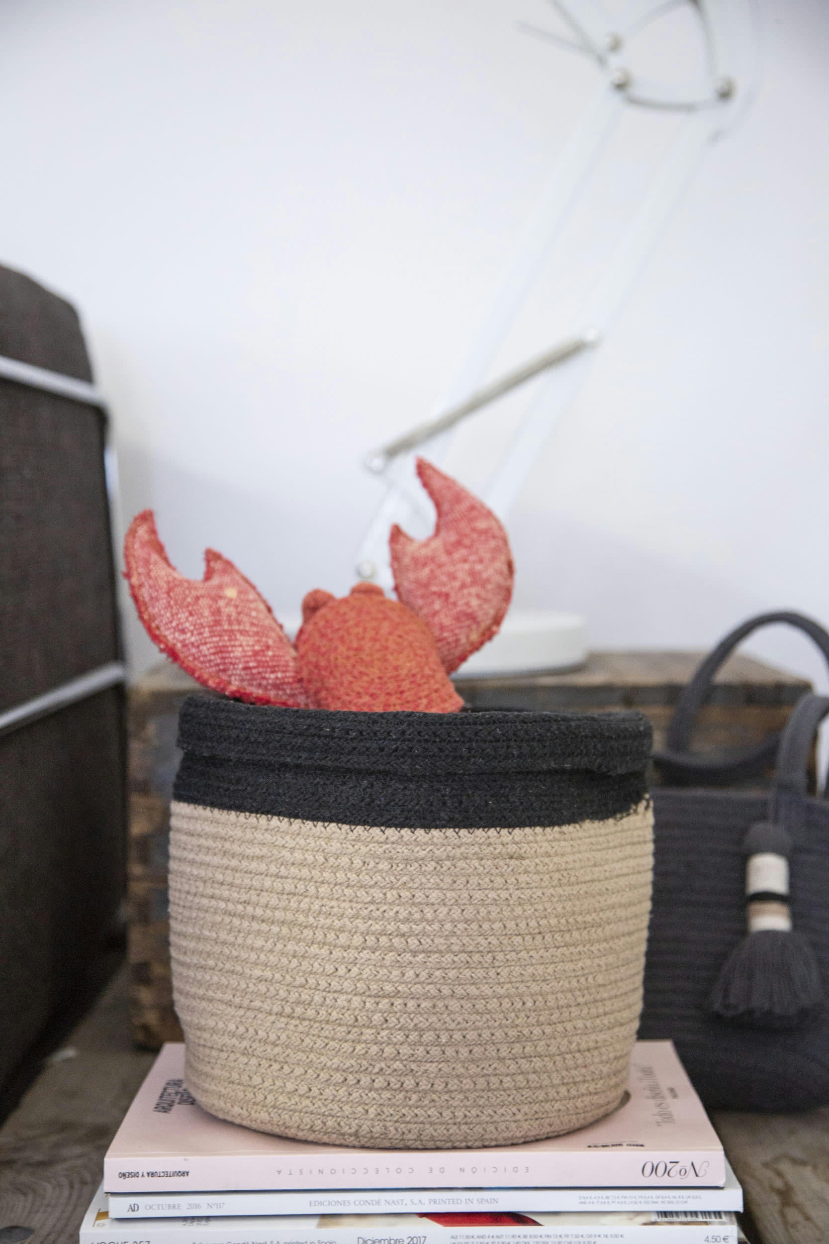 MY LITTLE ONES - Panier bicolore en coton noir et lin 22xØ21