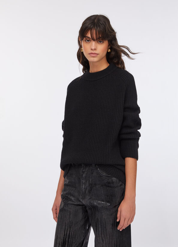 Maglione in lana con cut-out