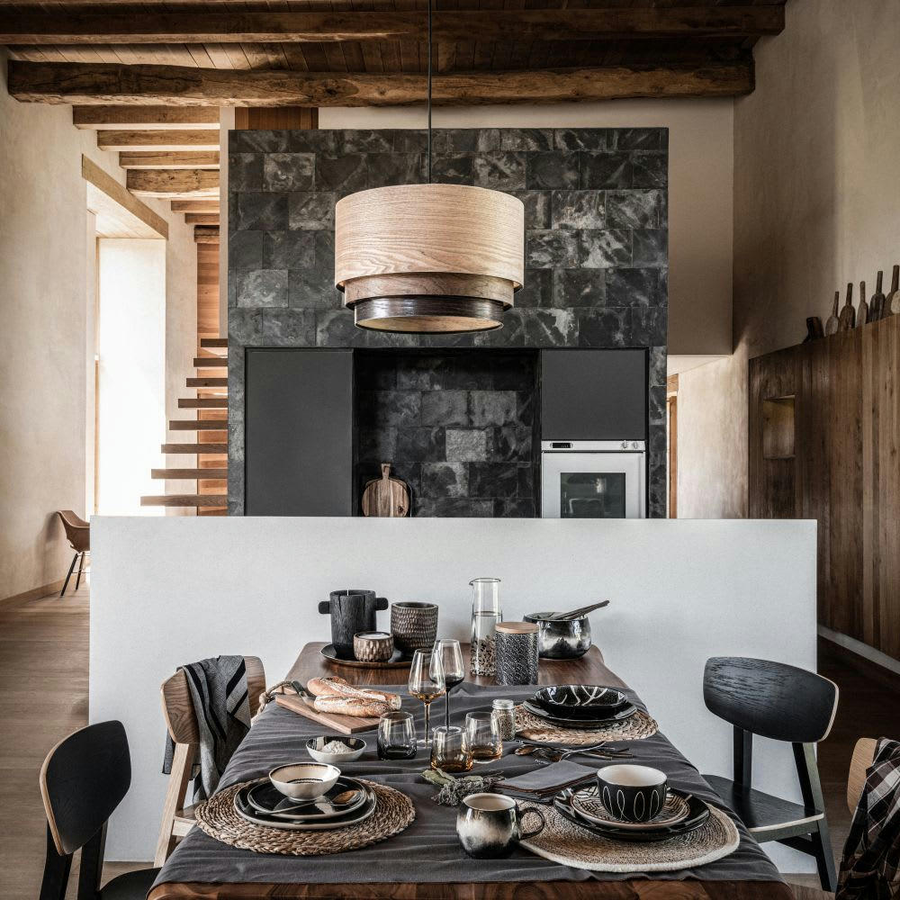 - Set de table rond en fibre végétale tressée