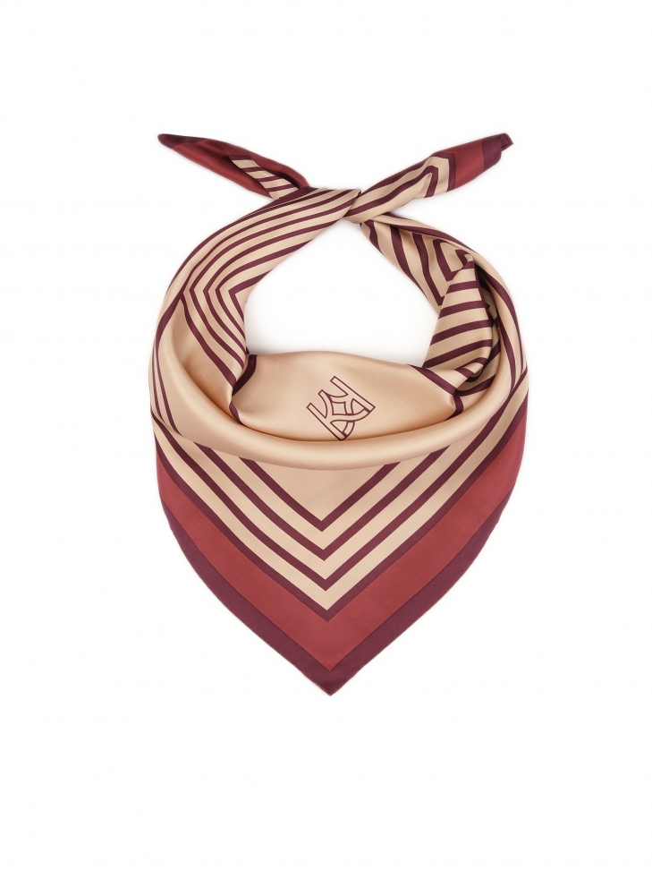 Elegant silk scarf with geometric pattern