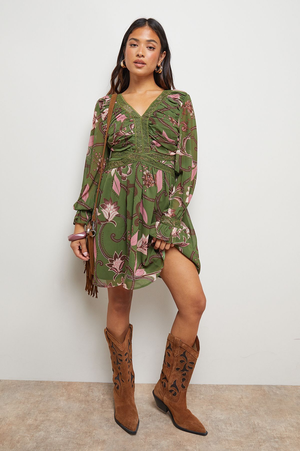 Oasis Petite Printed Lace Trim Gathered V Neck Mini Dress