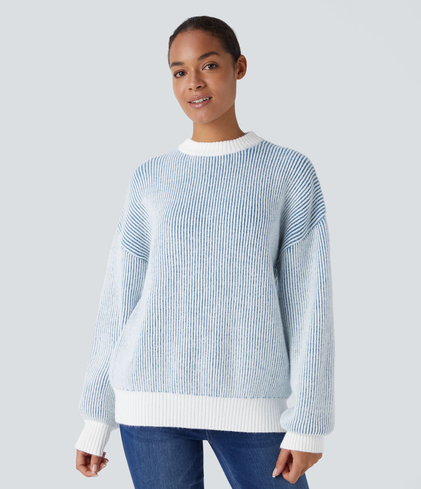 Pull col rond motif rayé bicolore à manches longues